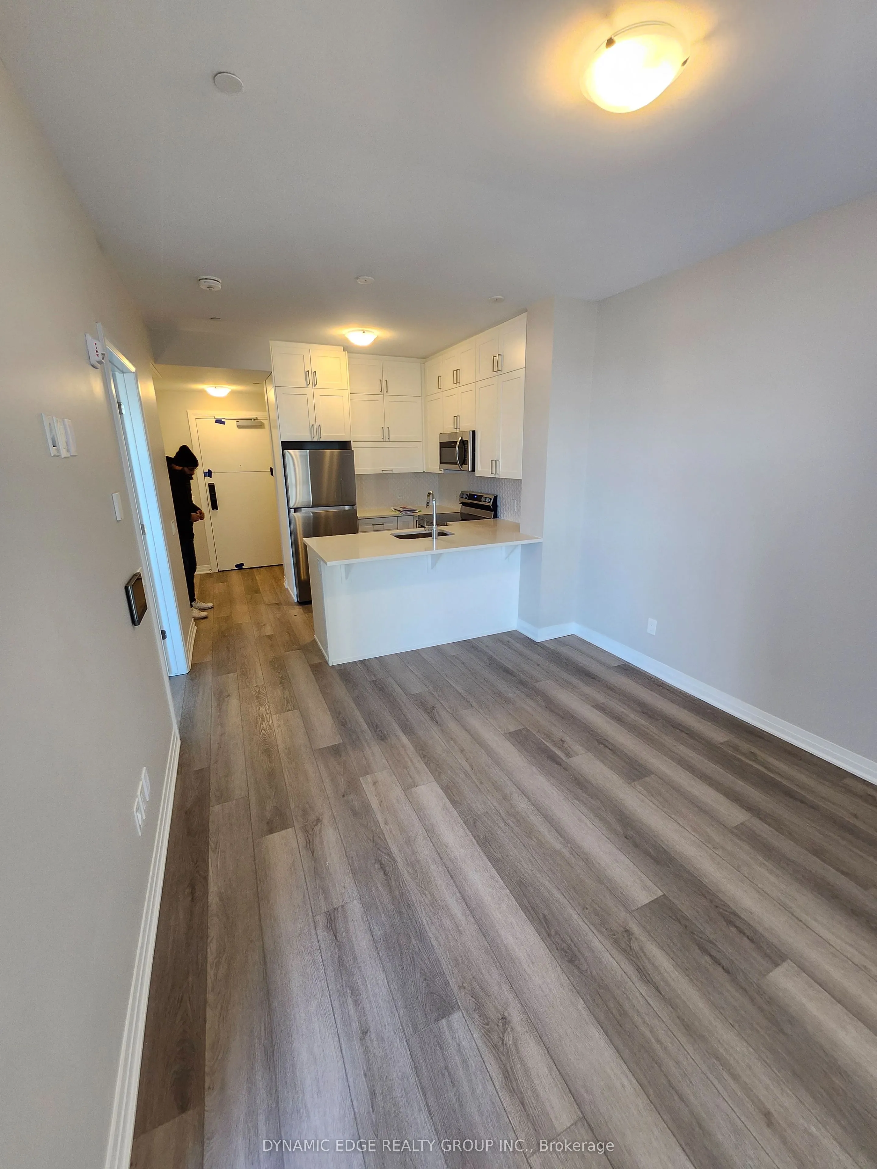470 Gordon Krantz Avenue, #512