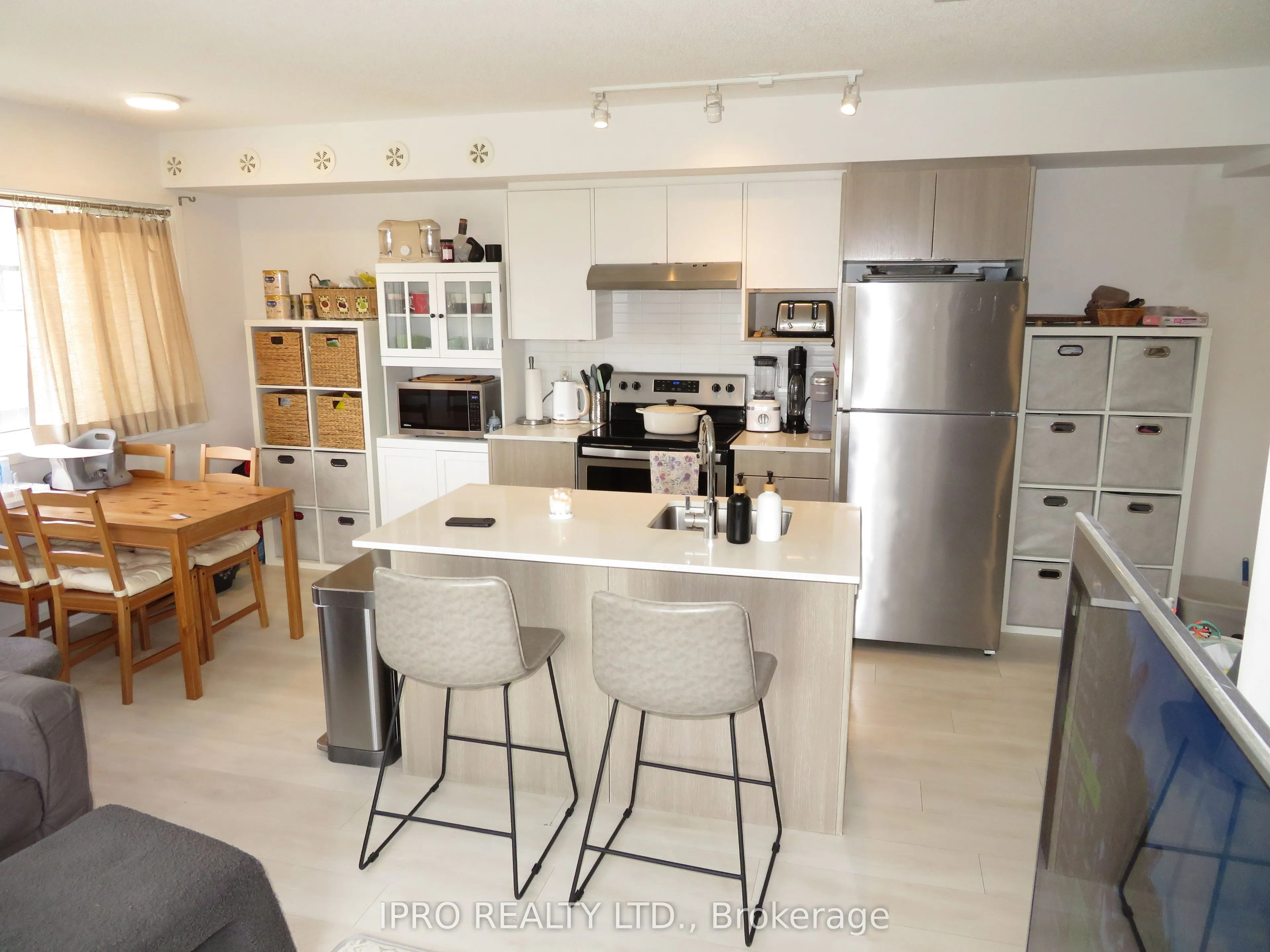 1127 Cooke Boulevard, #504