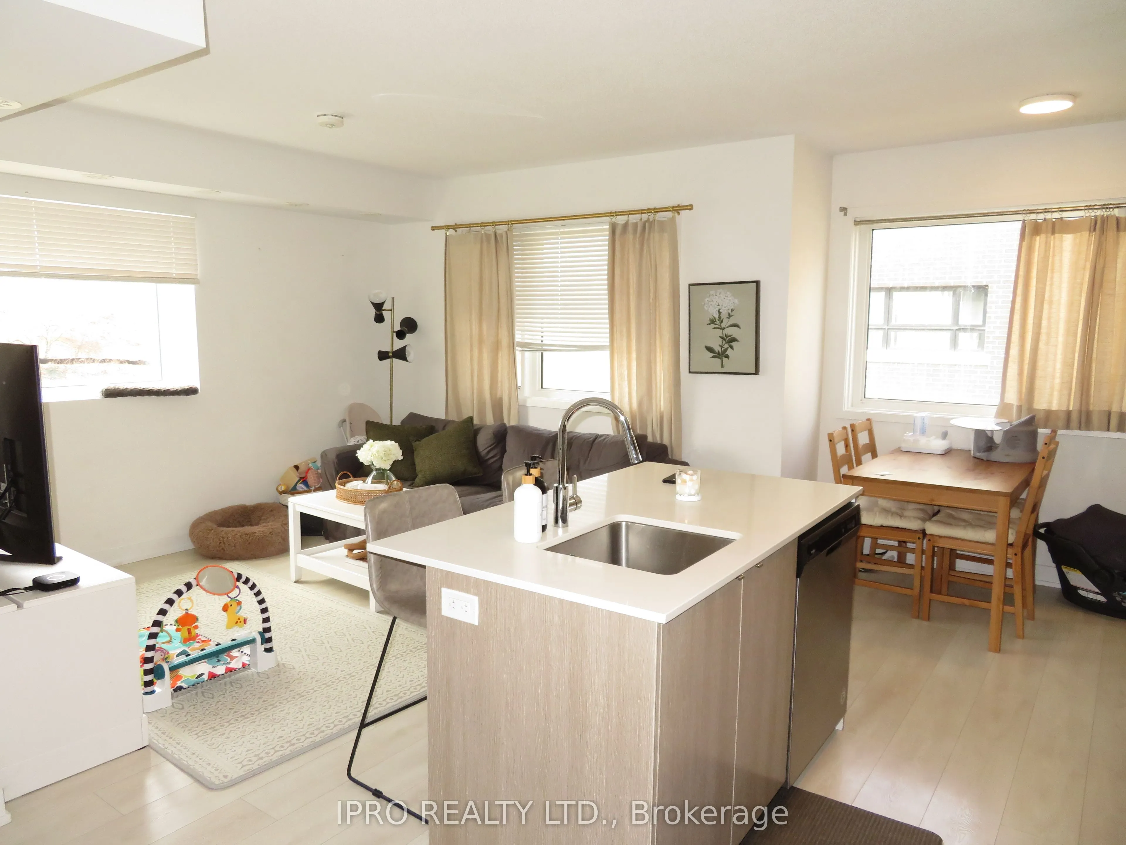 1127 Cooke Boulevard, #504