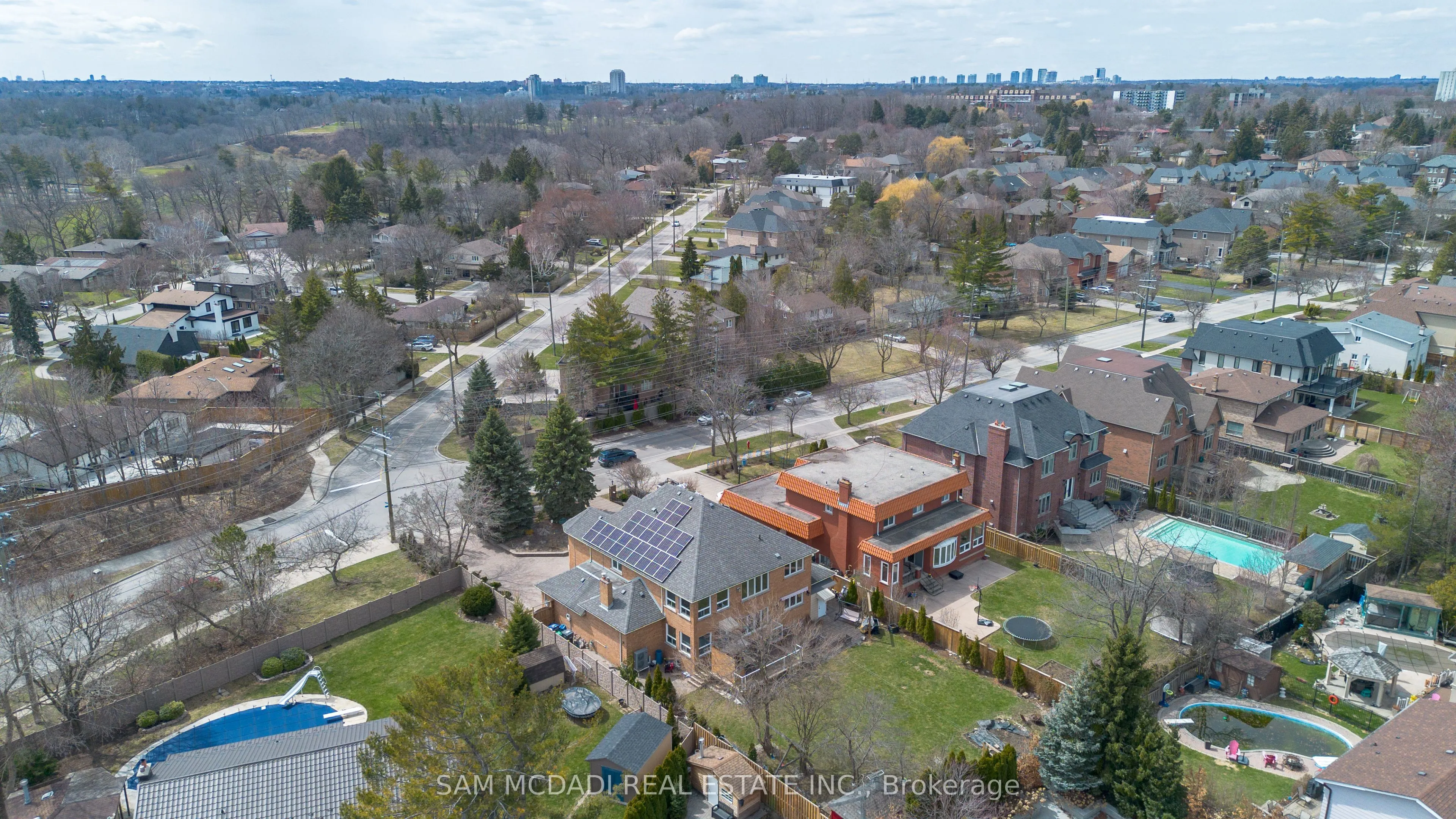 2339 Glengarry Road