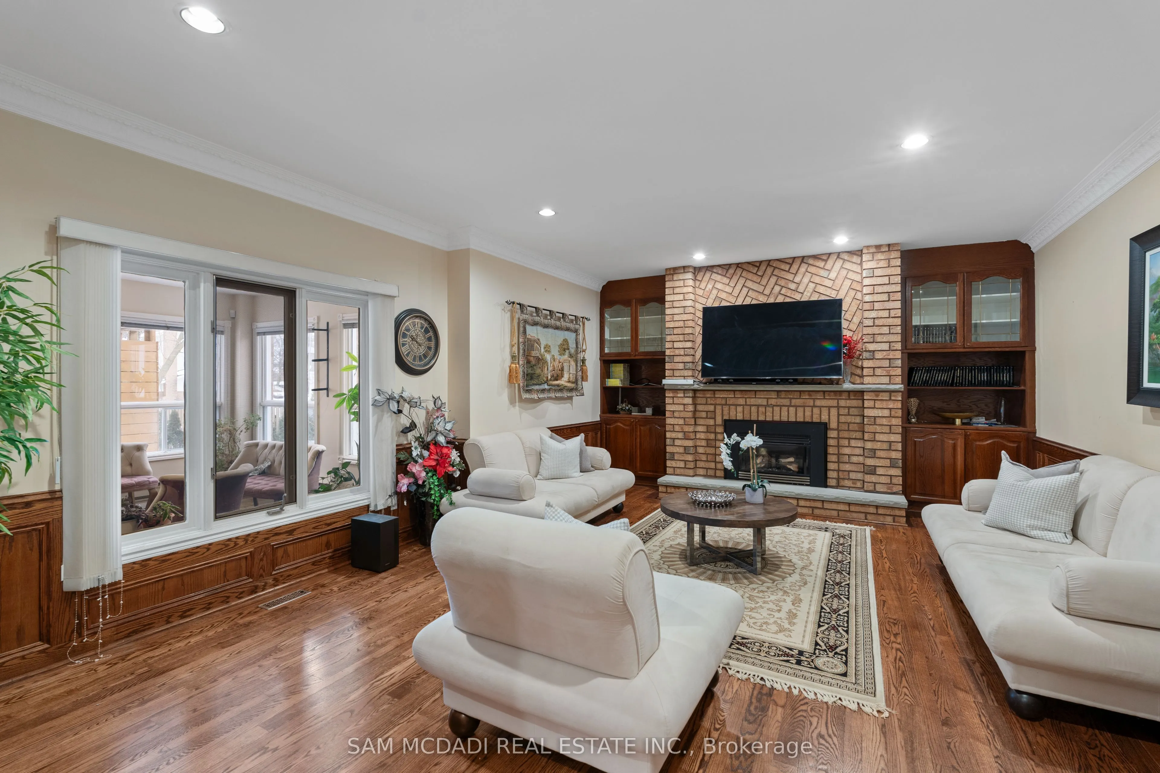 2339 Glengarry Road