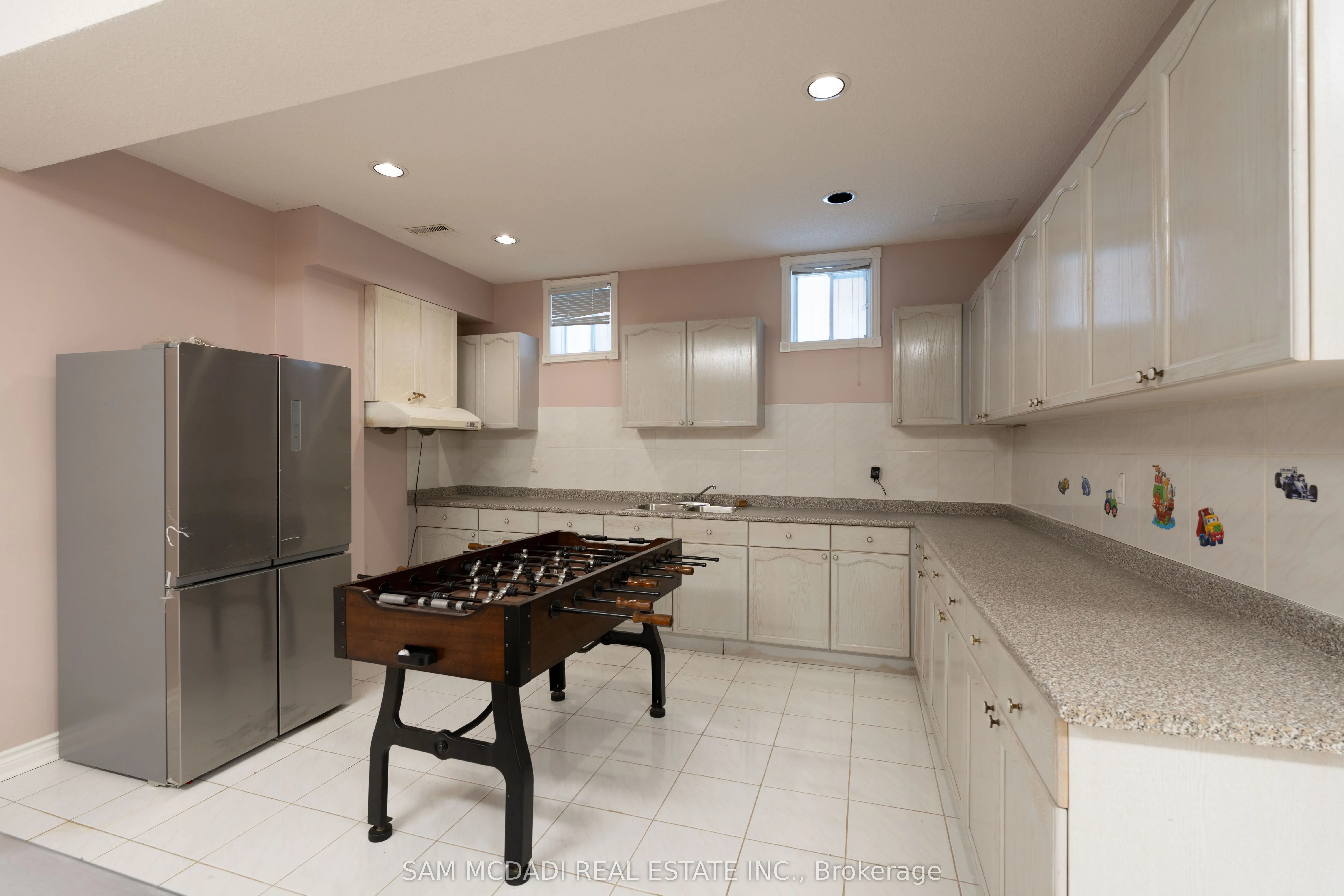 2339 Glengarry Road