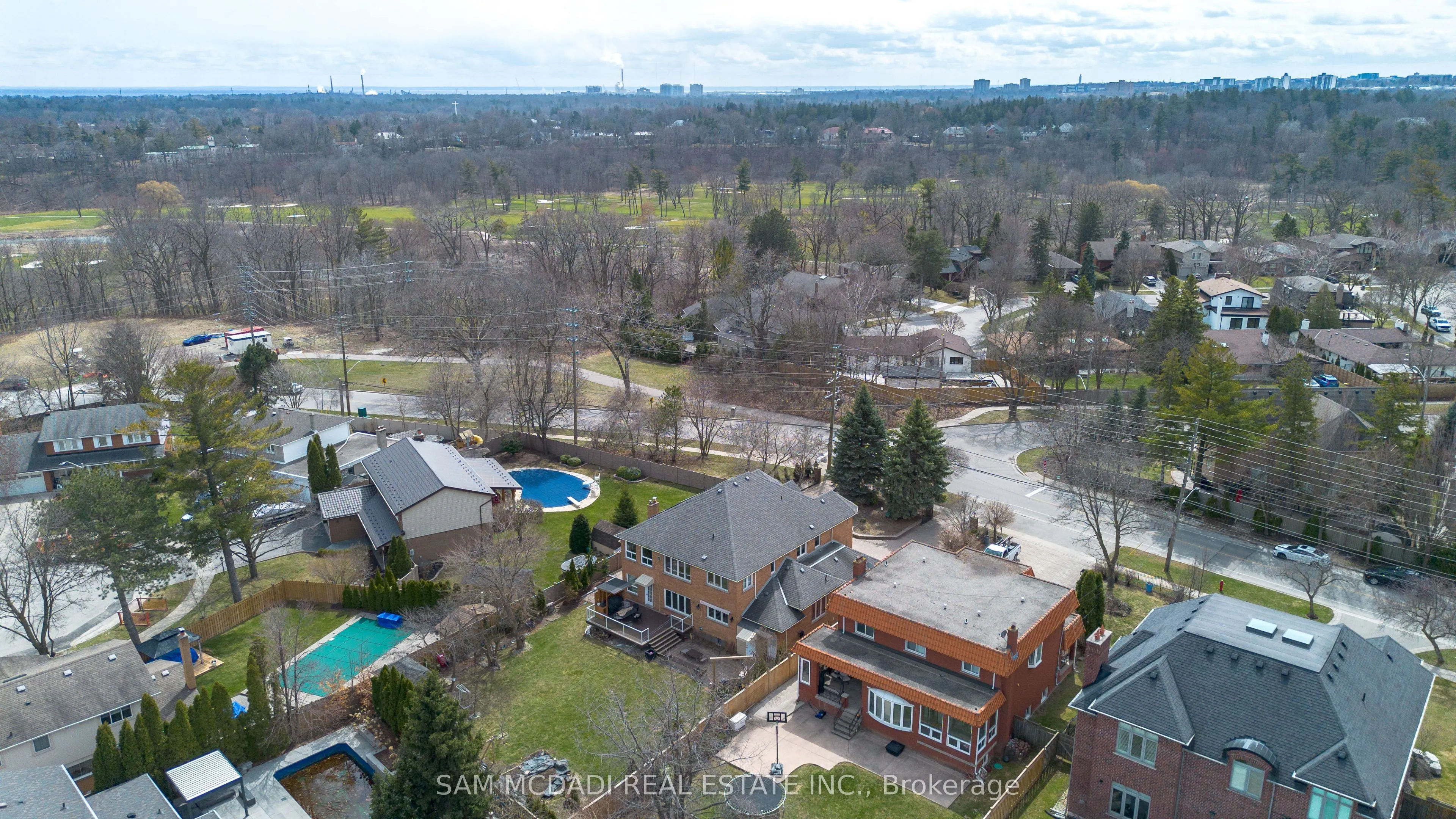 2339 Glengarry Road