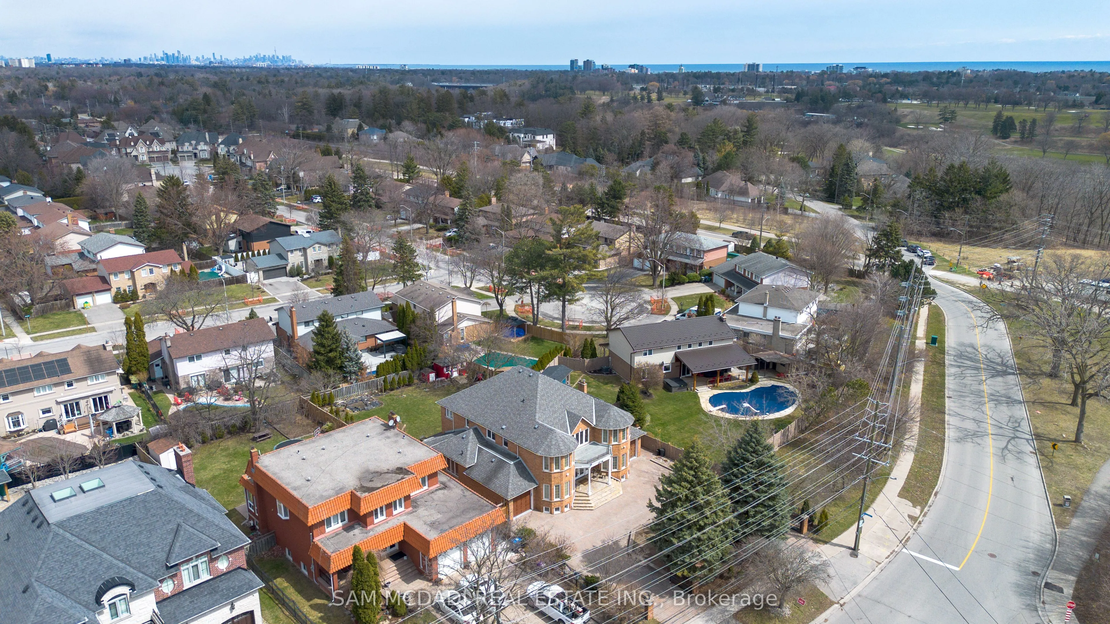 2339 Glengarry Road
