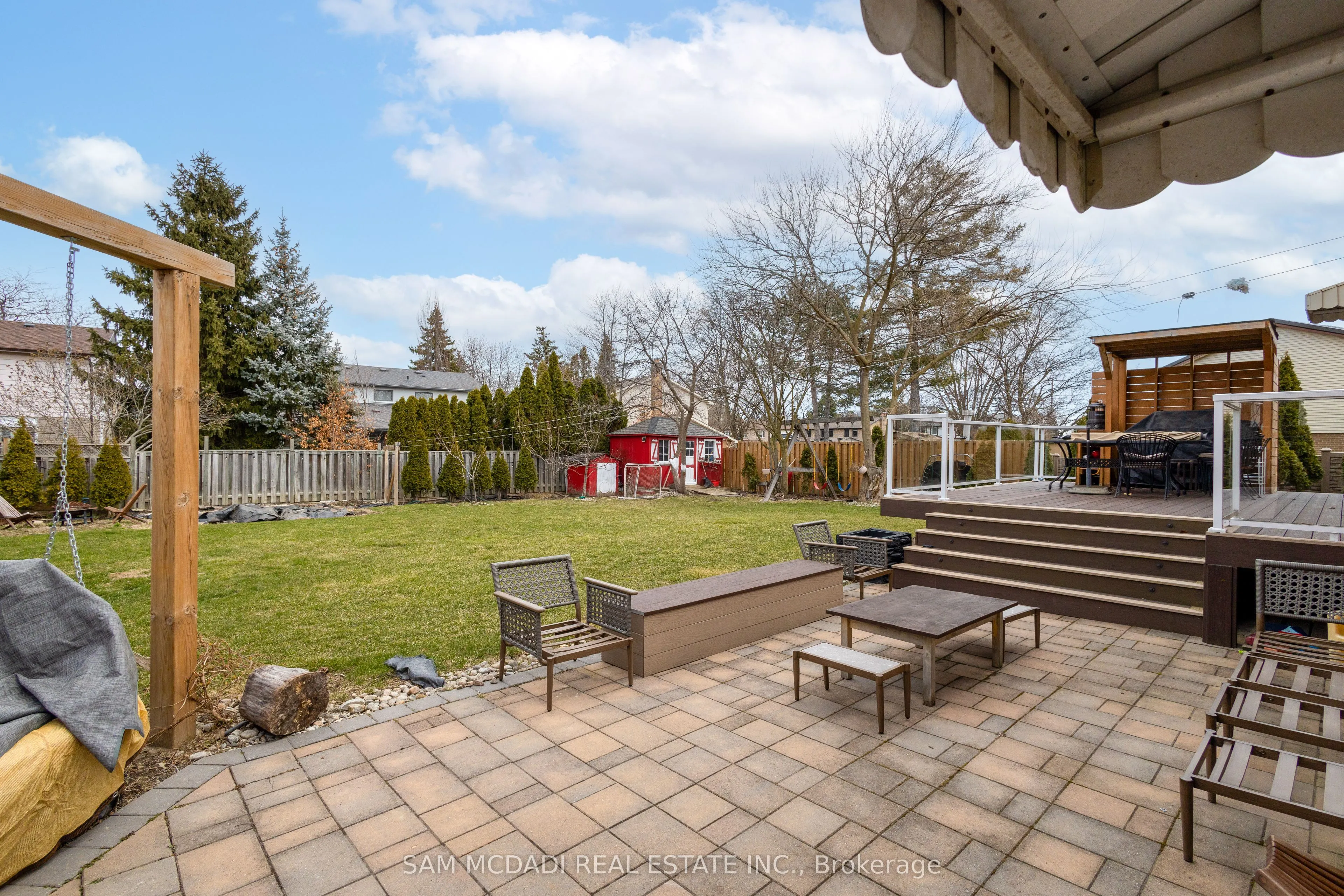 2339 Glengarry Road