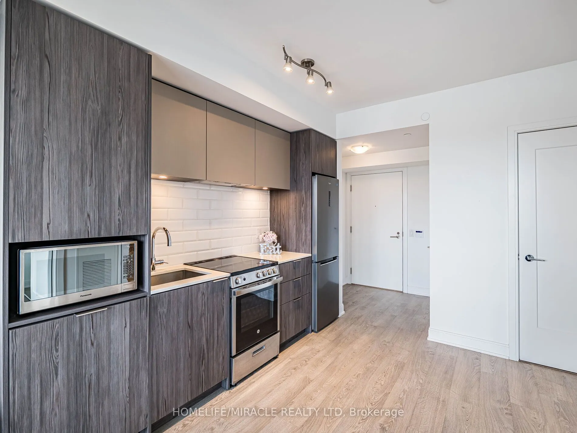 70 Annie Craig Drive #1001