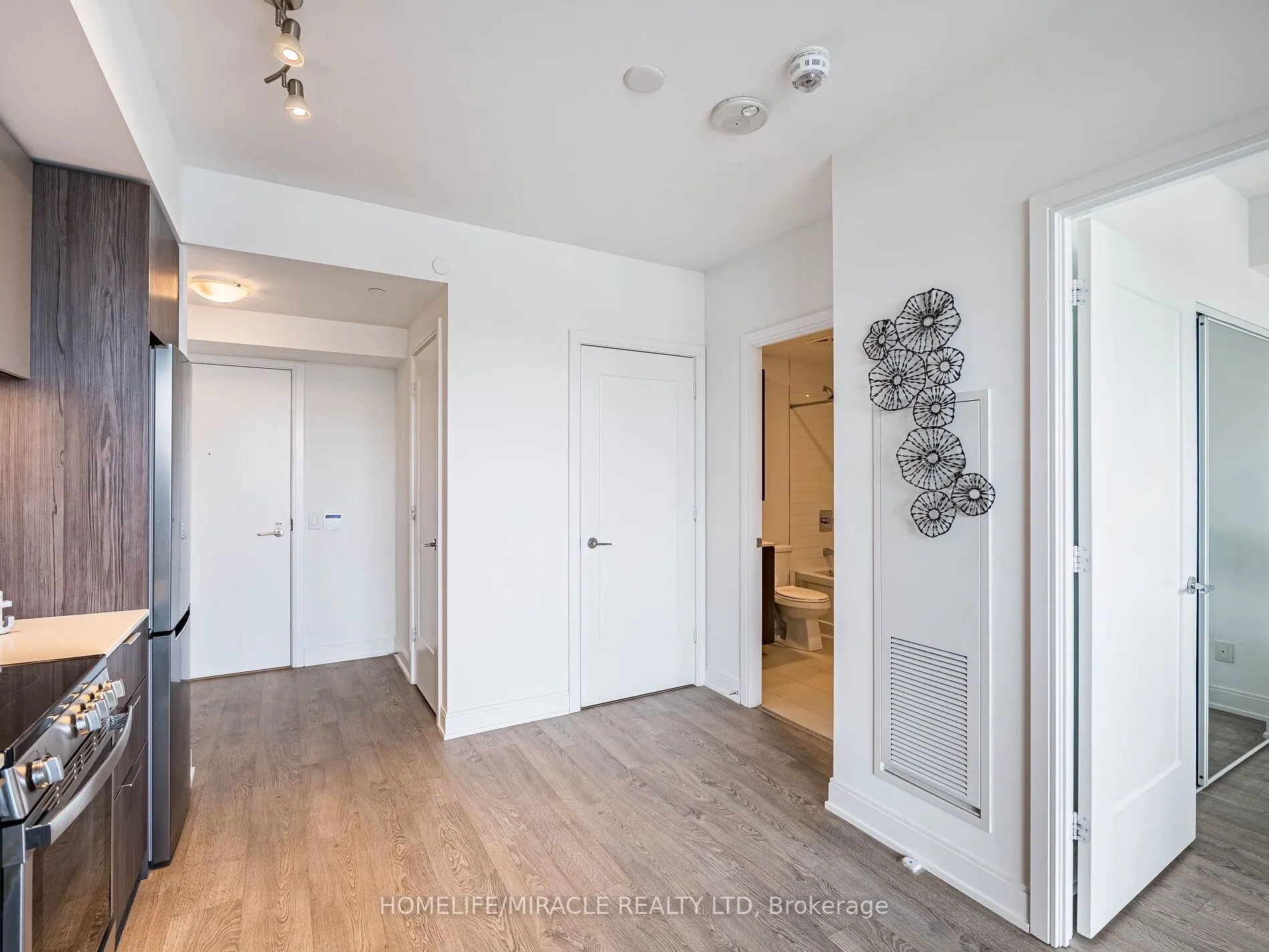 70 Annie Craig Drive #1001