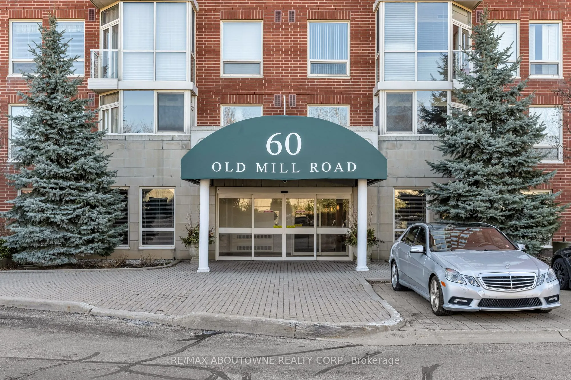 60 Old Mill Road, #102