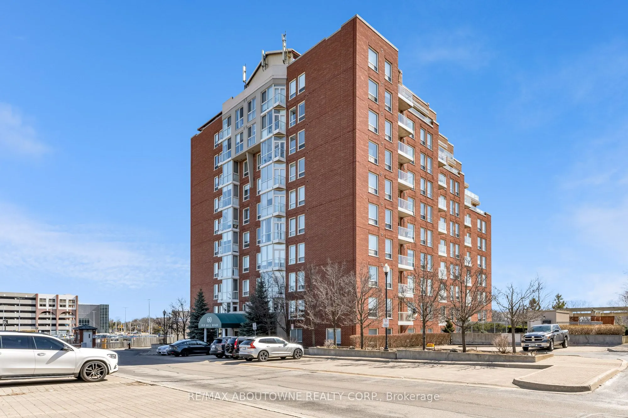 60 Old Mill Road, #102