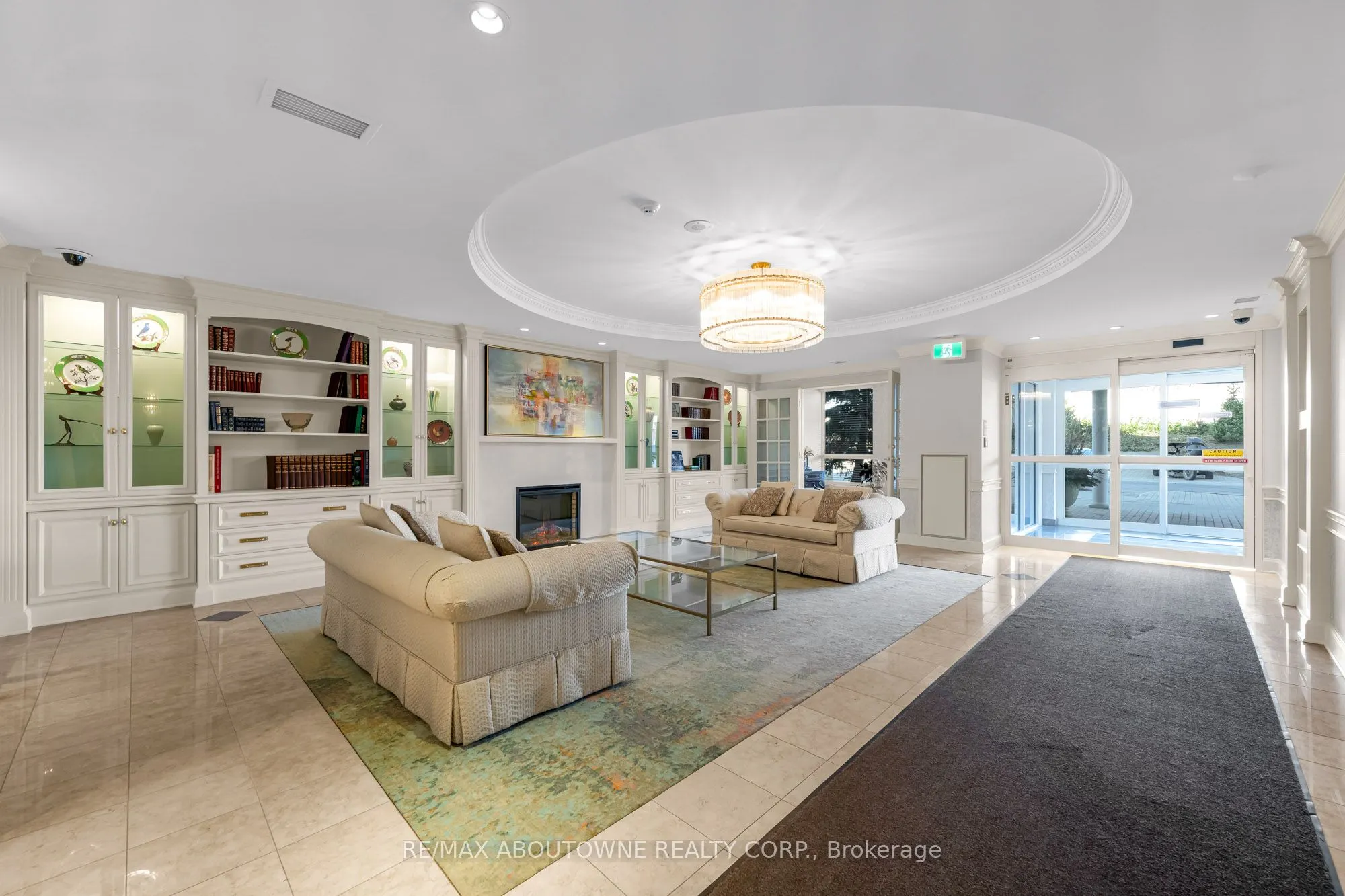 60 Old Mill Road, #102