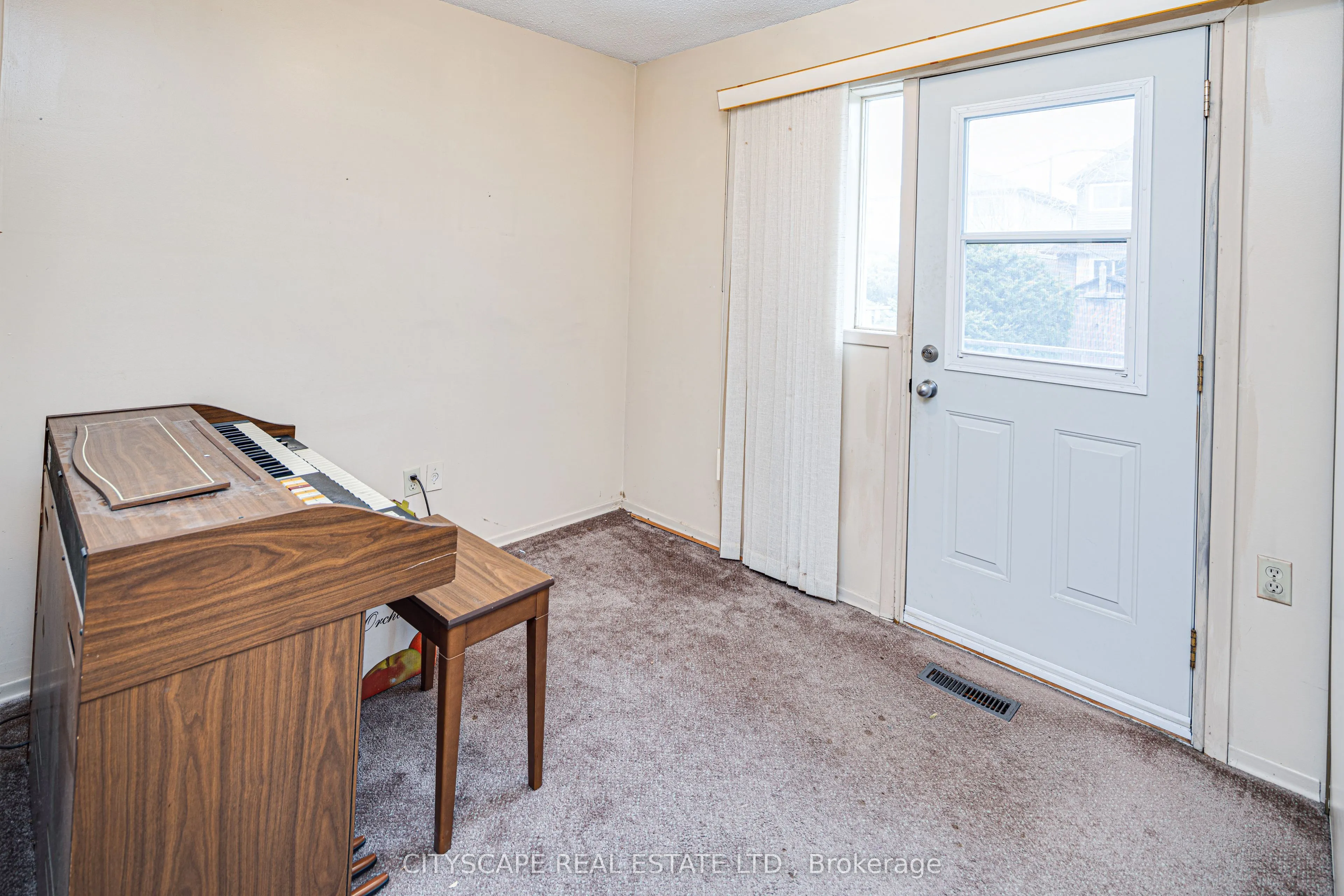 66 Vodden Street W