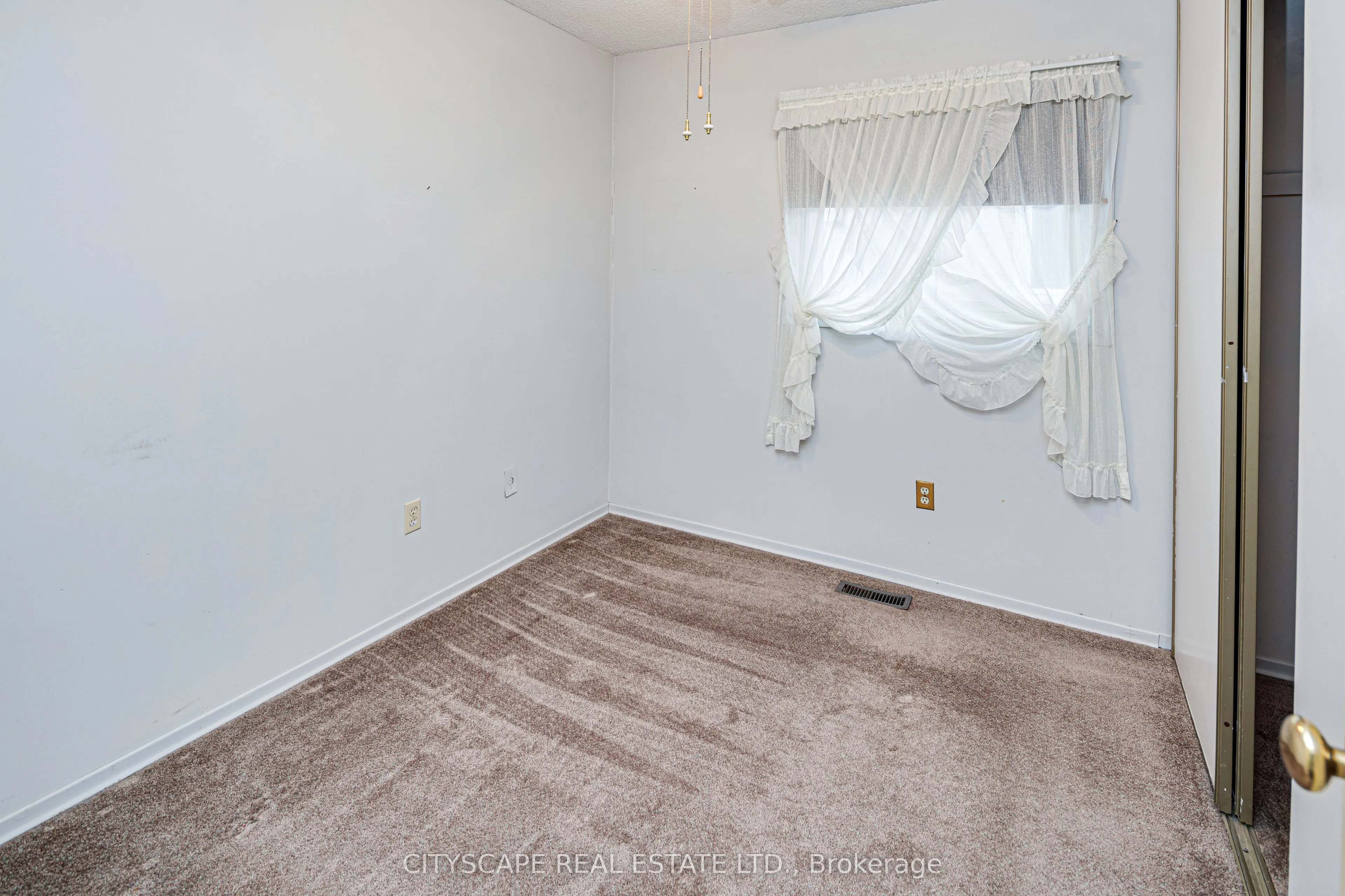 66 Vodden Street W