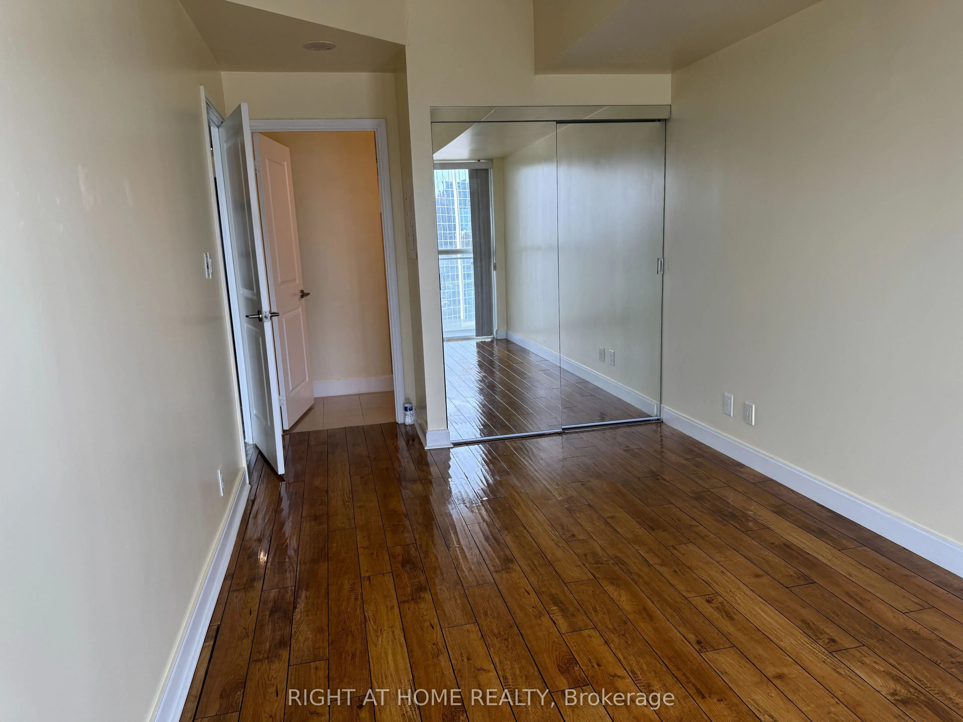 50 Absolute Avenue #1101