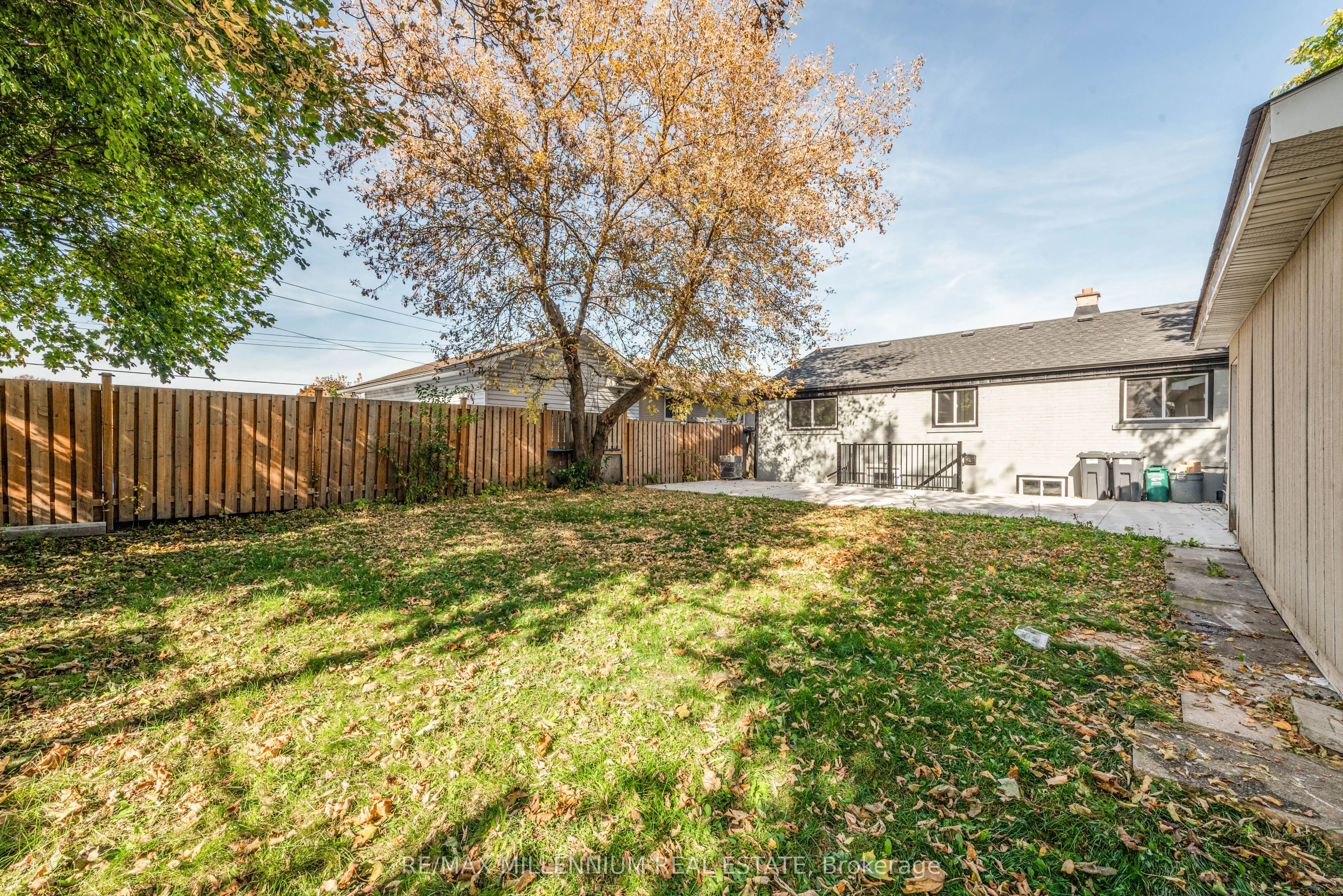 76 Raylawn Crescent
