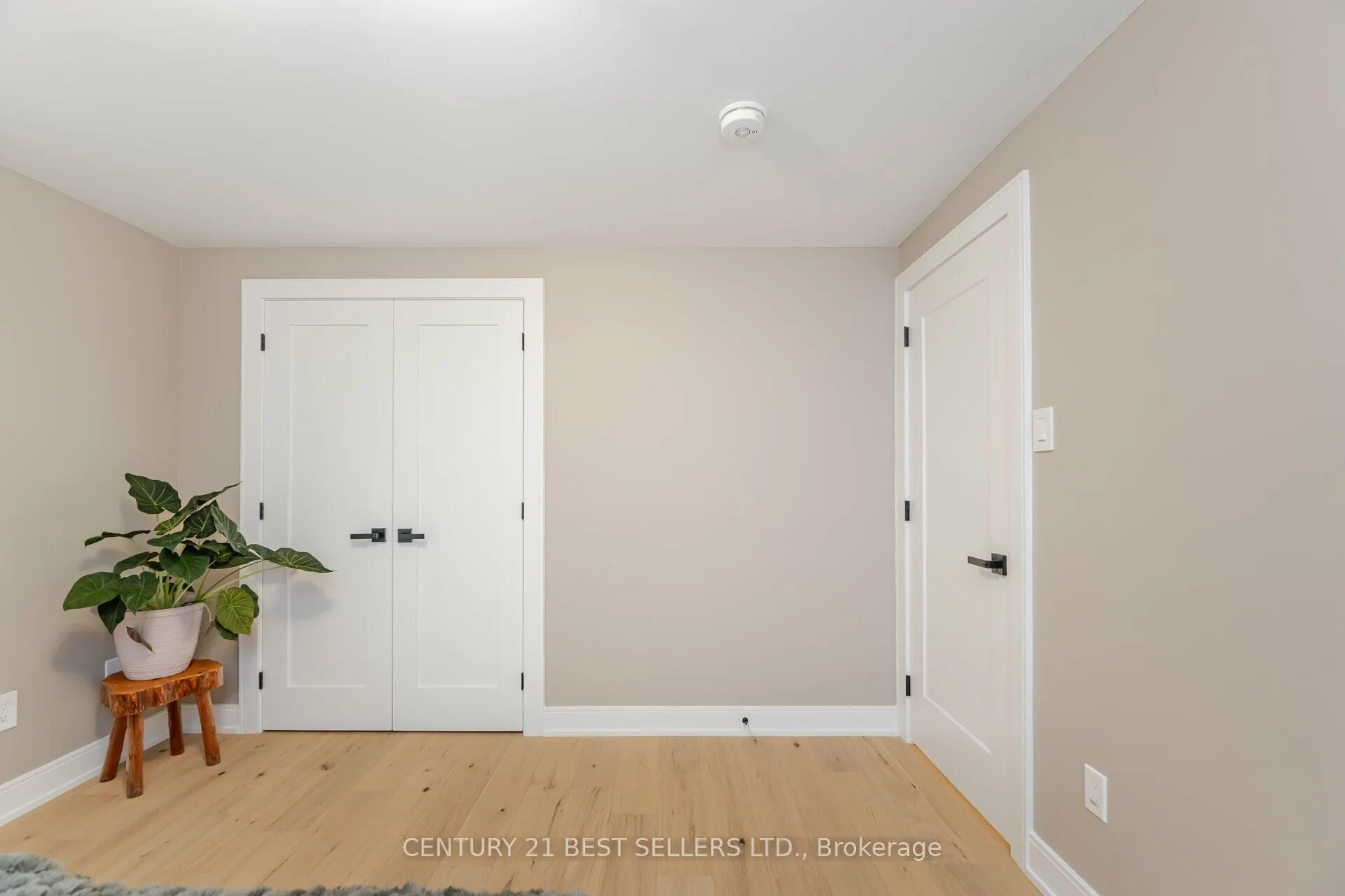 2667 Thorn Lodge Drive