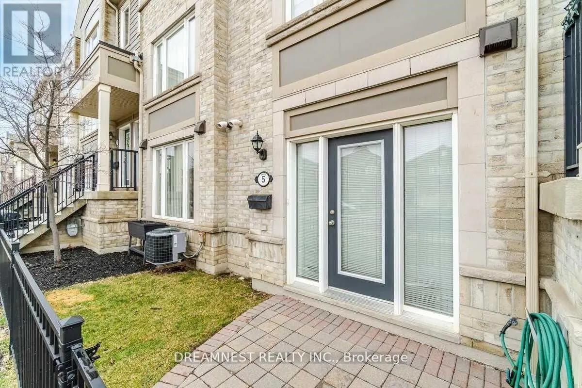 5005 Oscar Peterson Boulevard #5