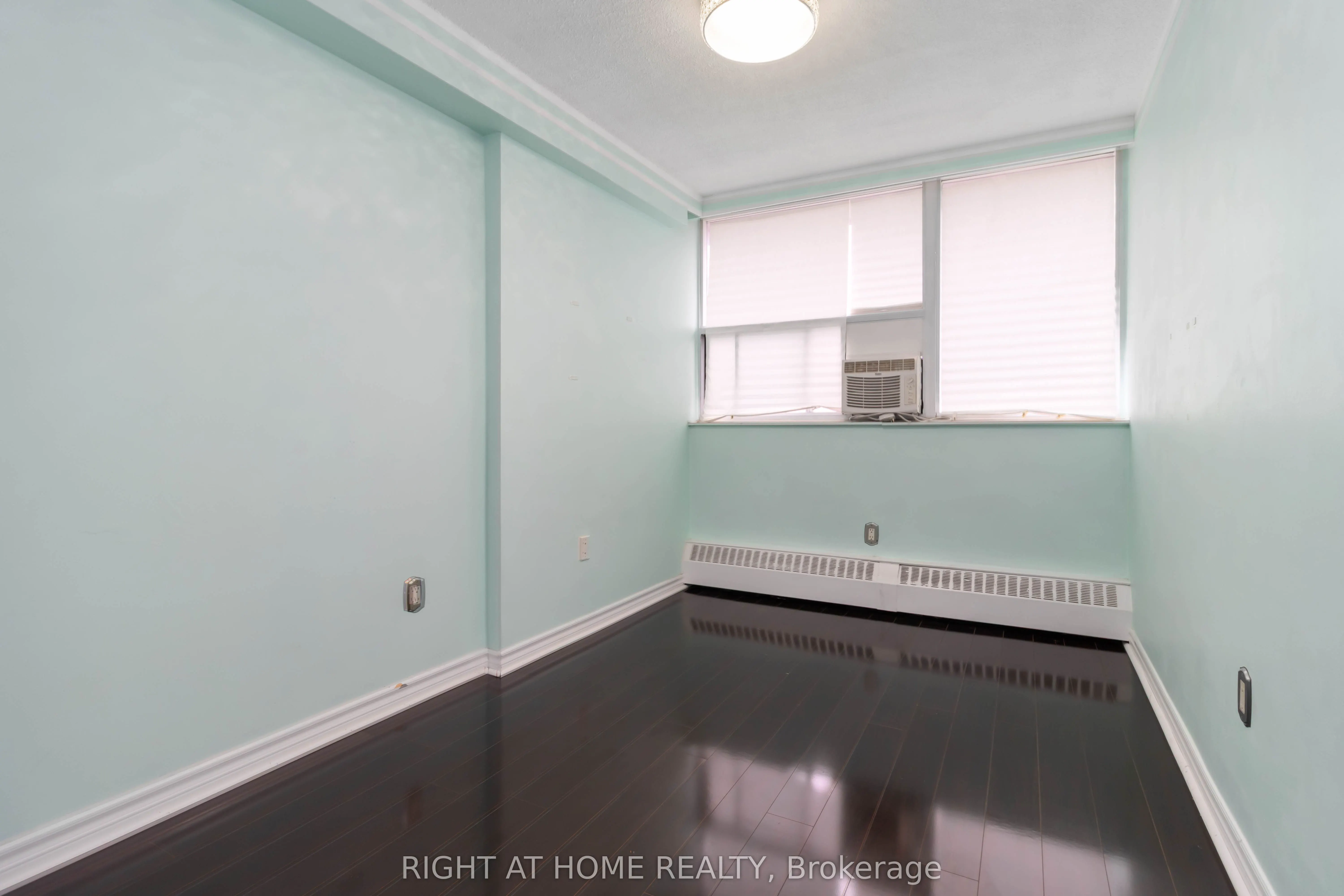 3501 Glen Erin Drive, #1207