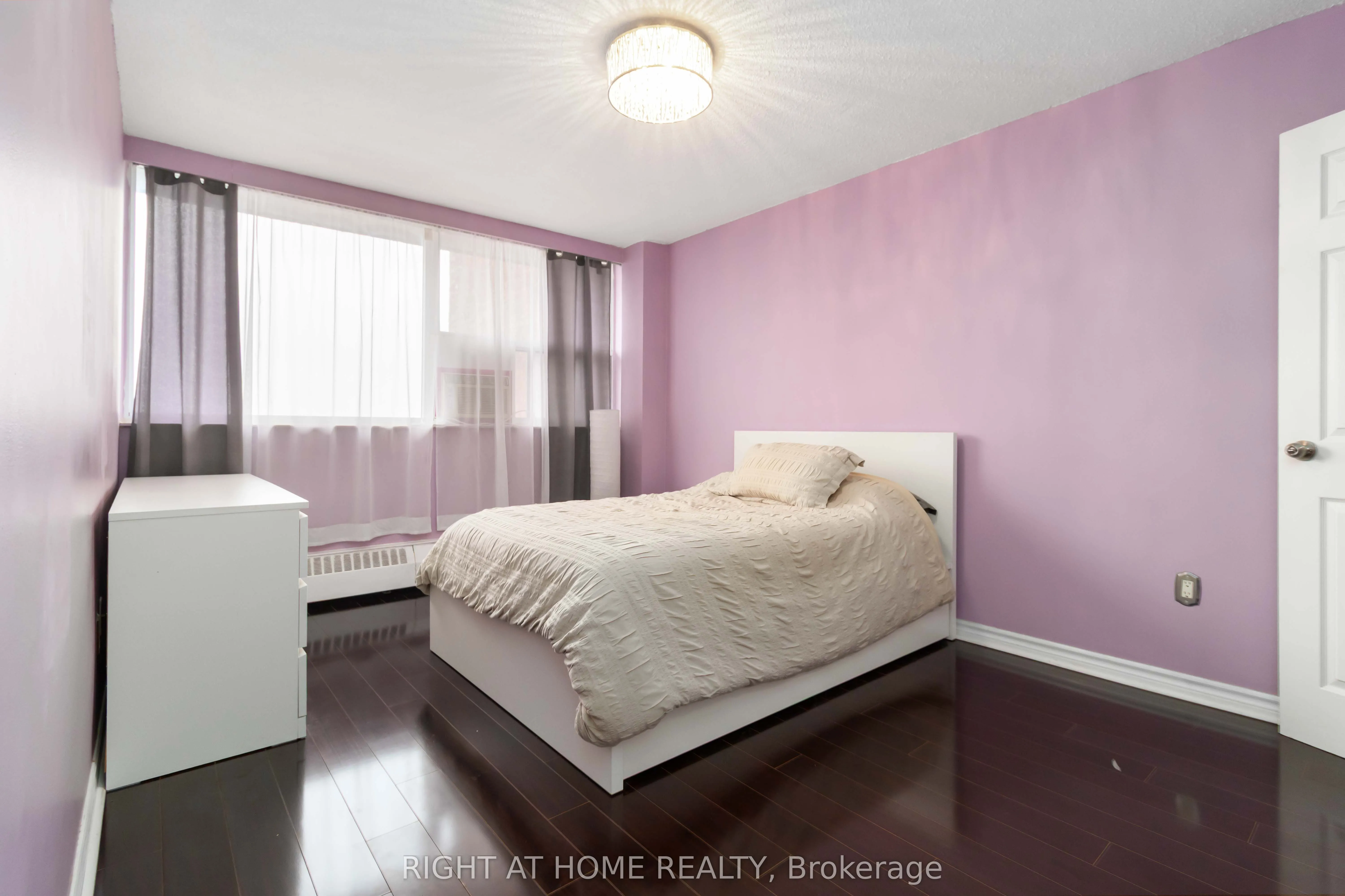 3501 Glen Erin Drive, #1207