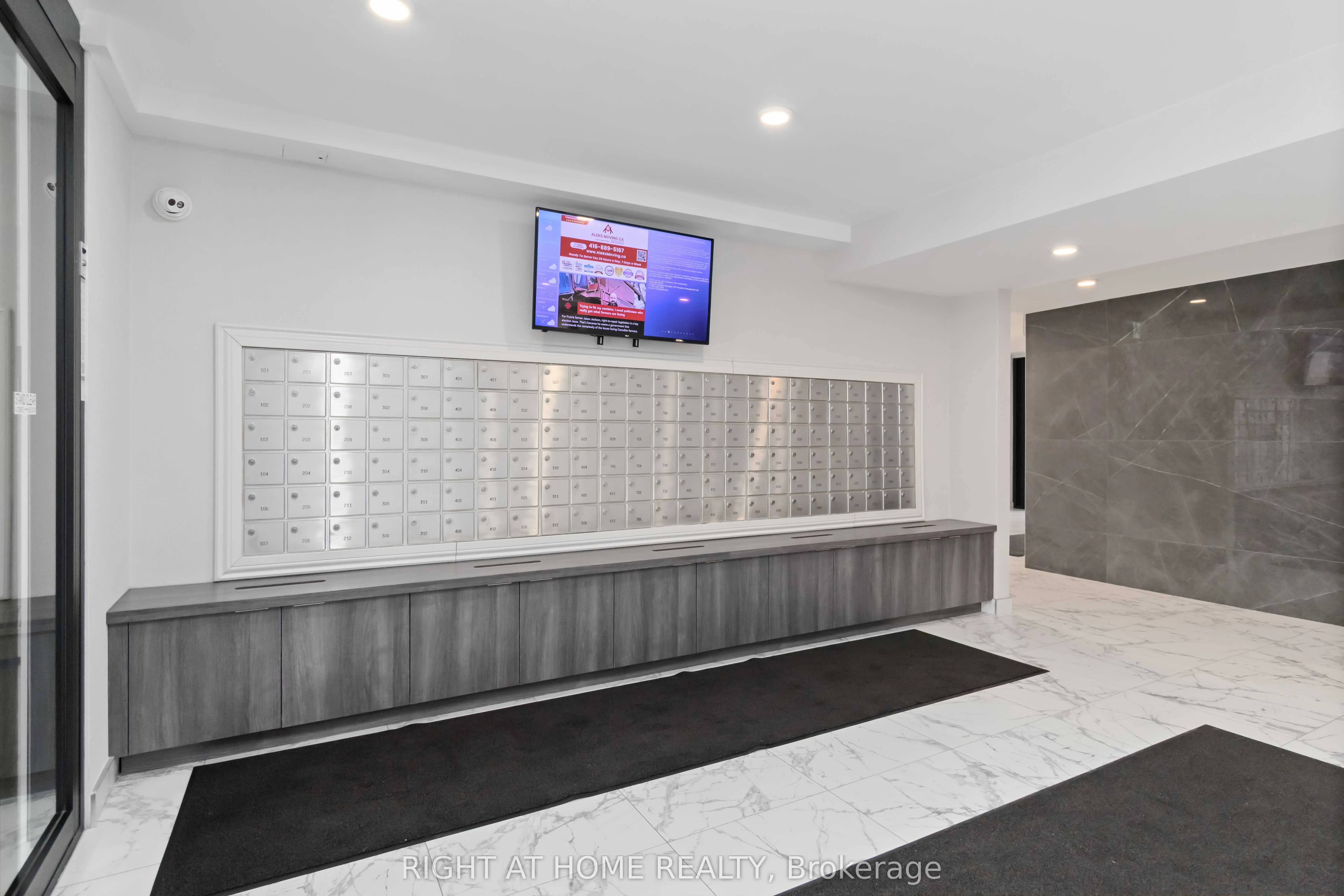3501 Glen Erin Drive, #1207