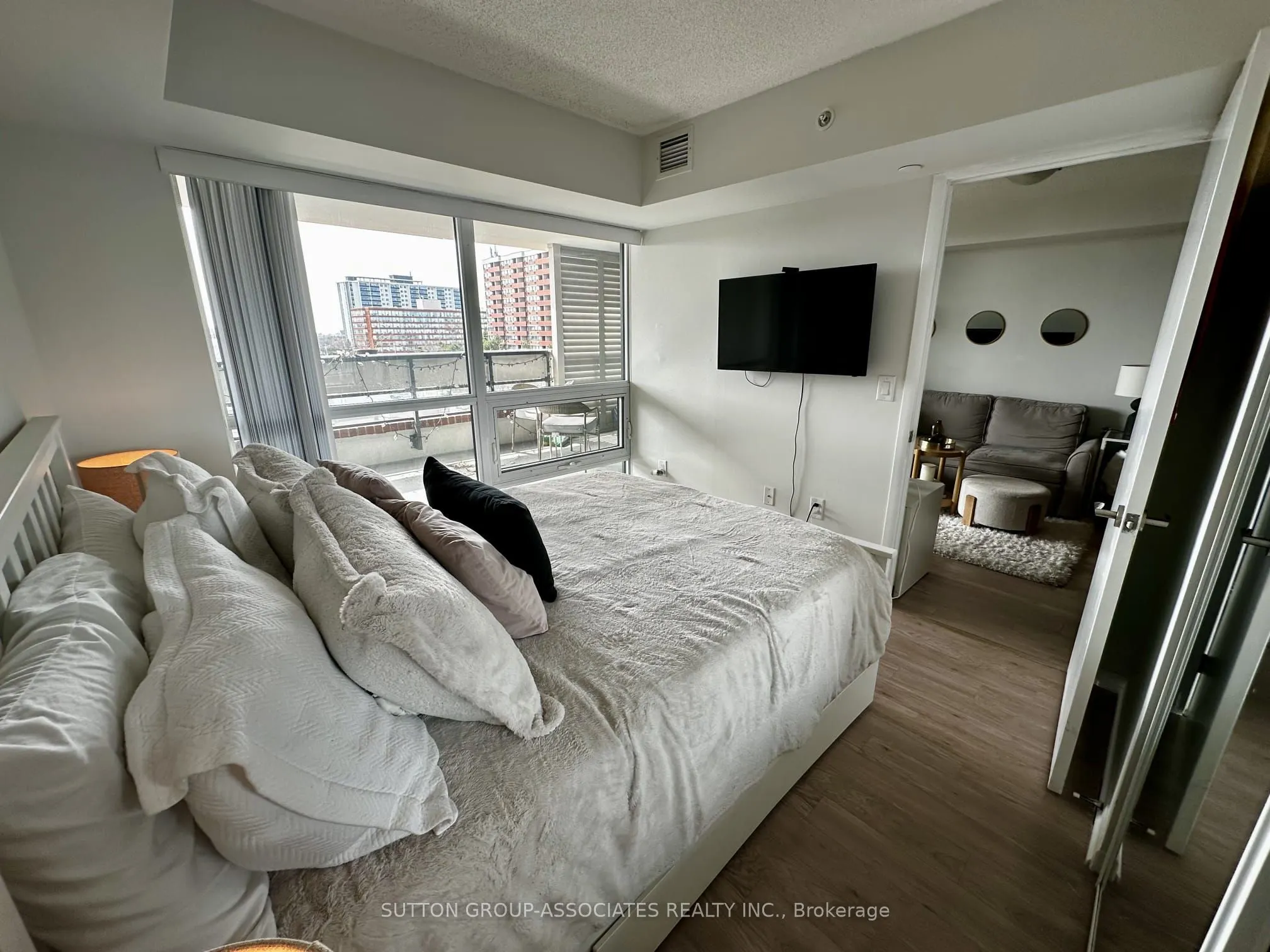 830 Lawrence Avenue W #541