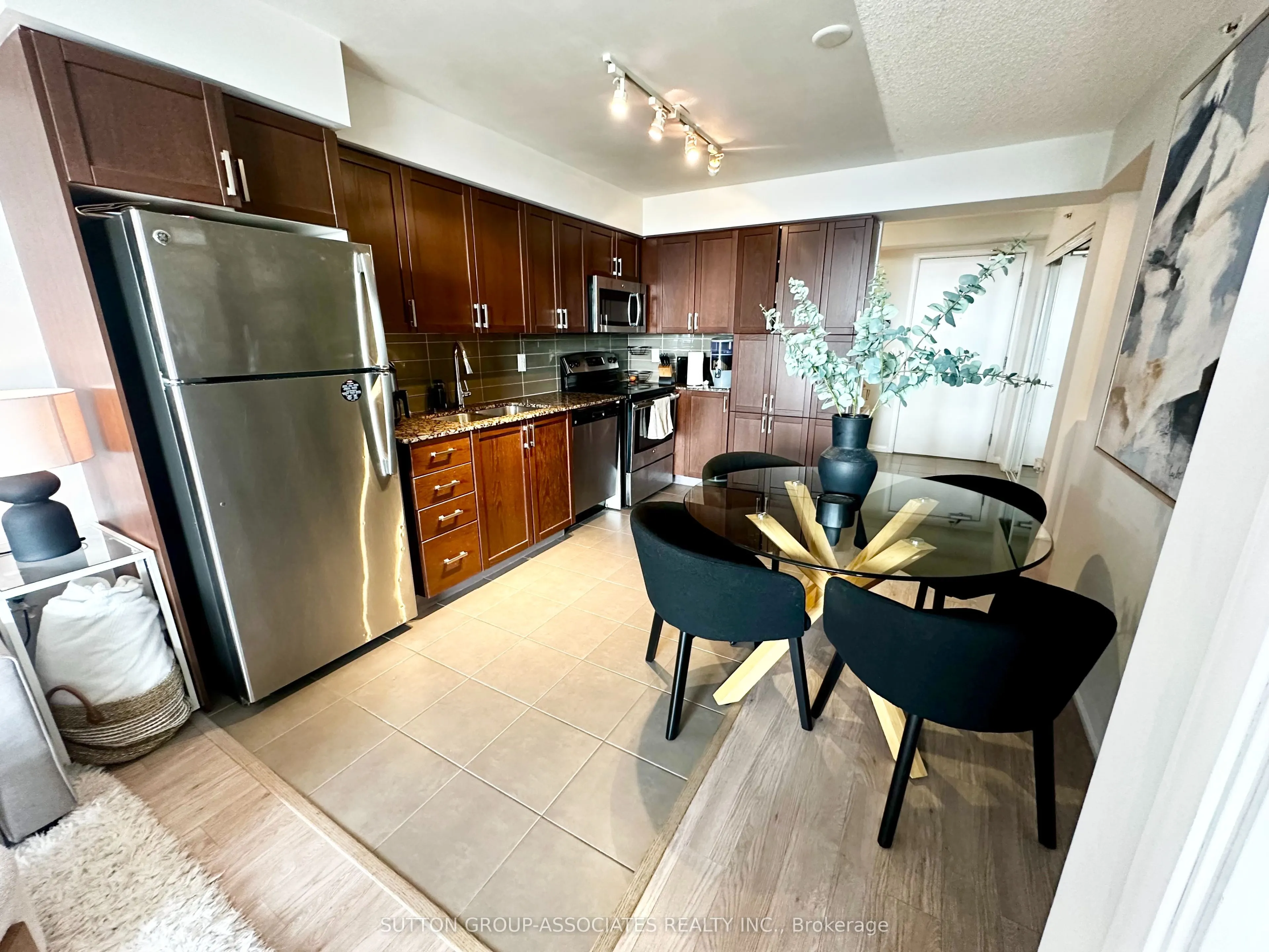 830 Lawrence Avenue W #541