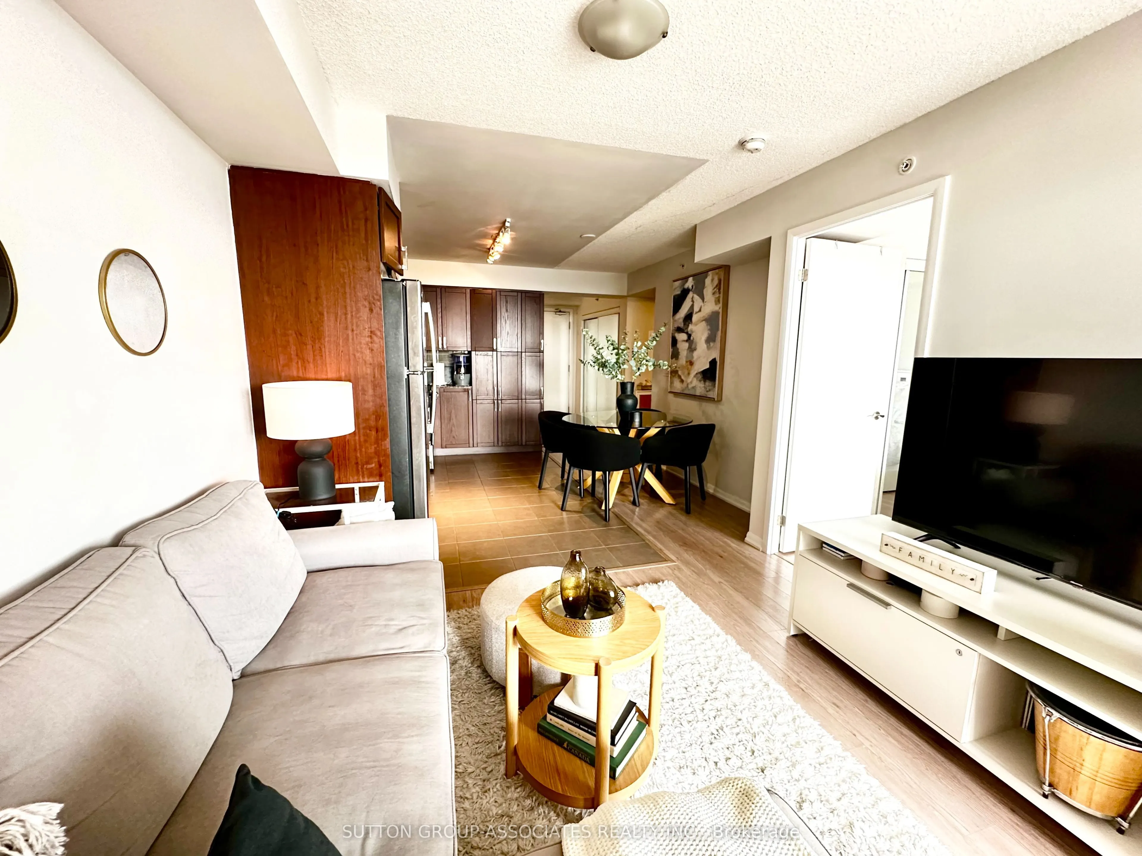 830 Lawrence Avenue W #541