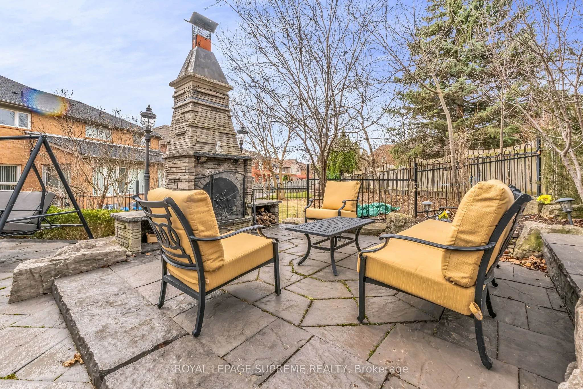 2819 Duncairn Drive