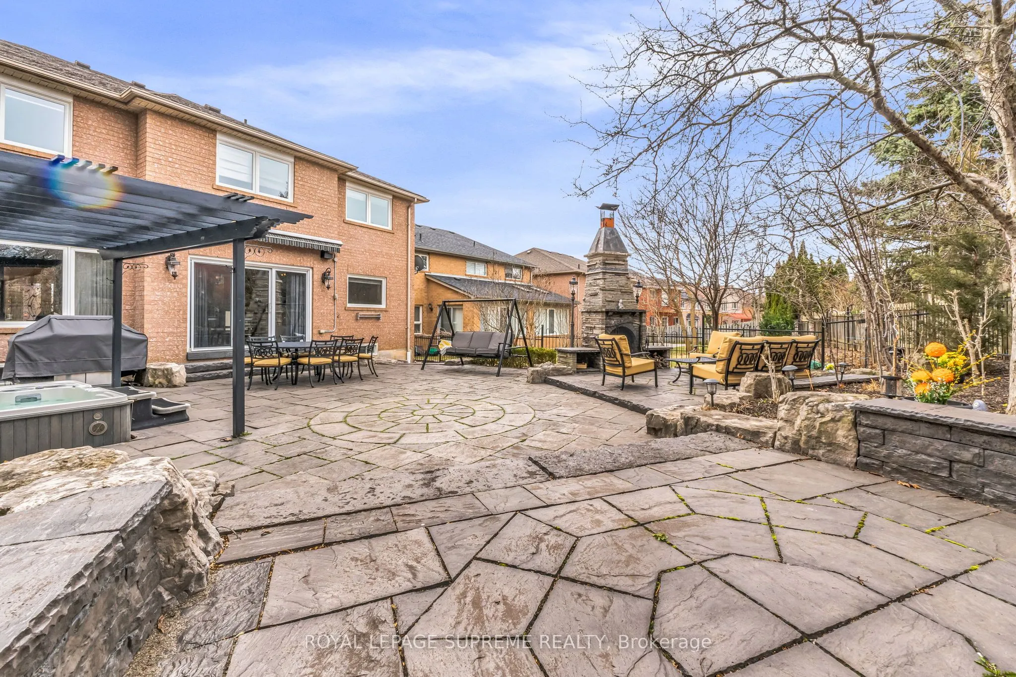 2819 Duncairn Drive