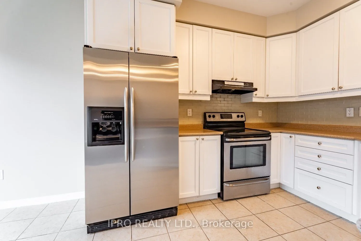 1136 Solomon Court