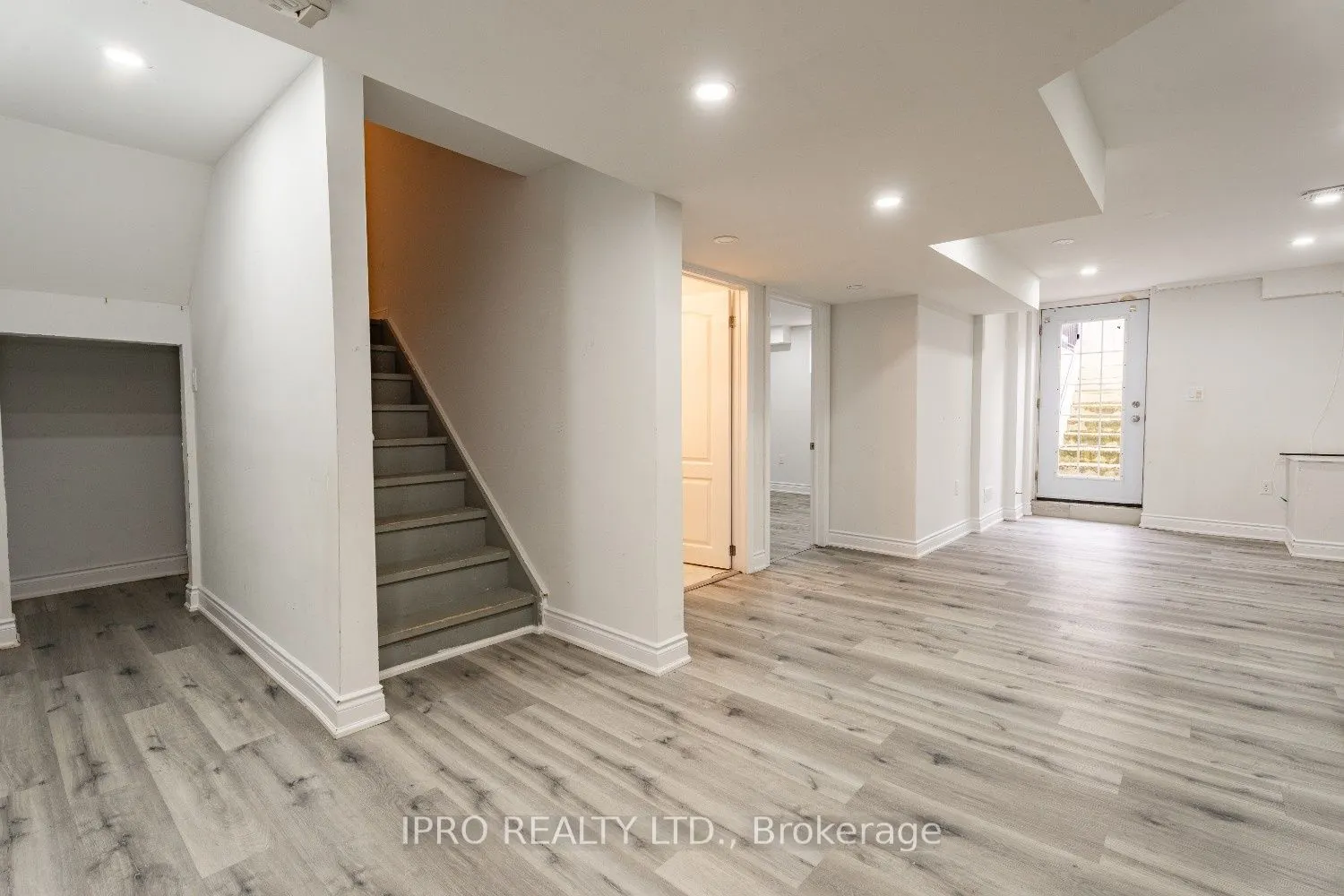 1136 Solomon Court