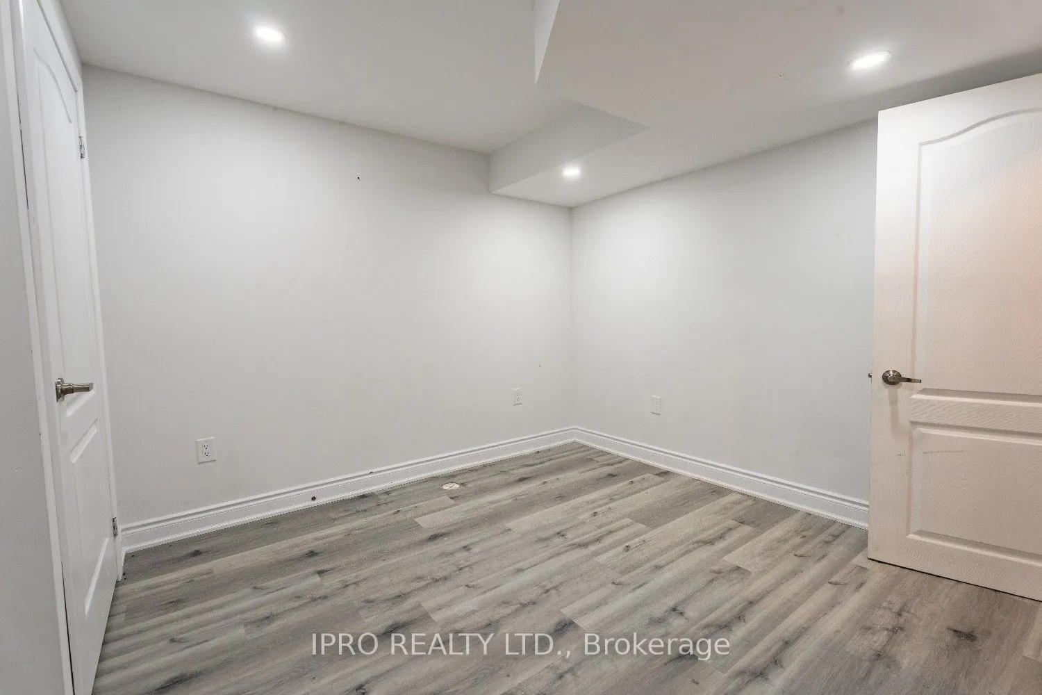1136 Solomon Court