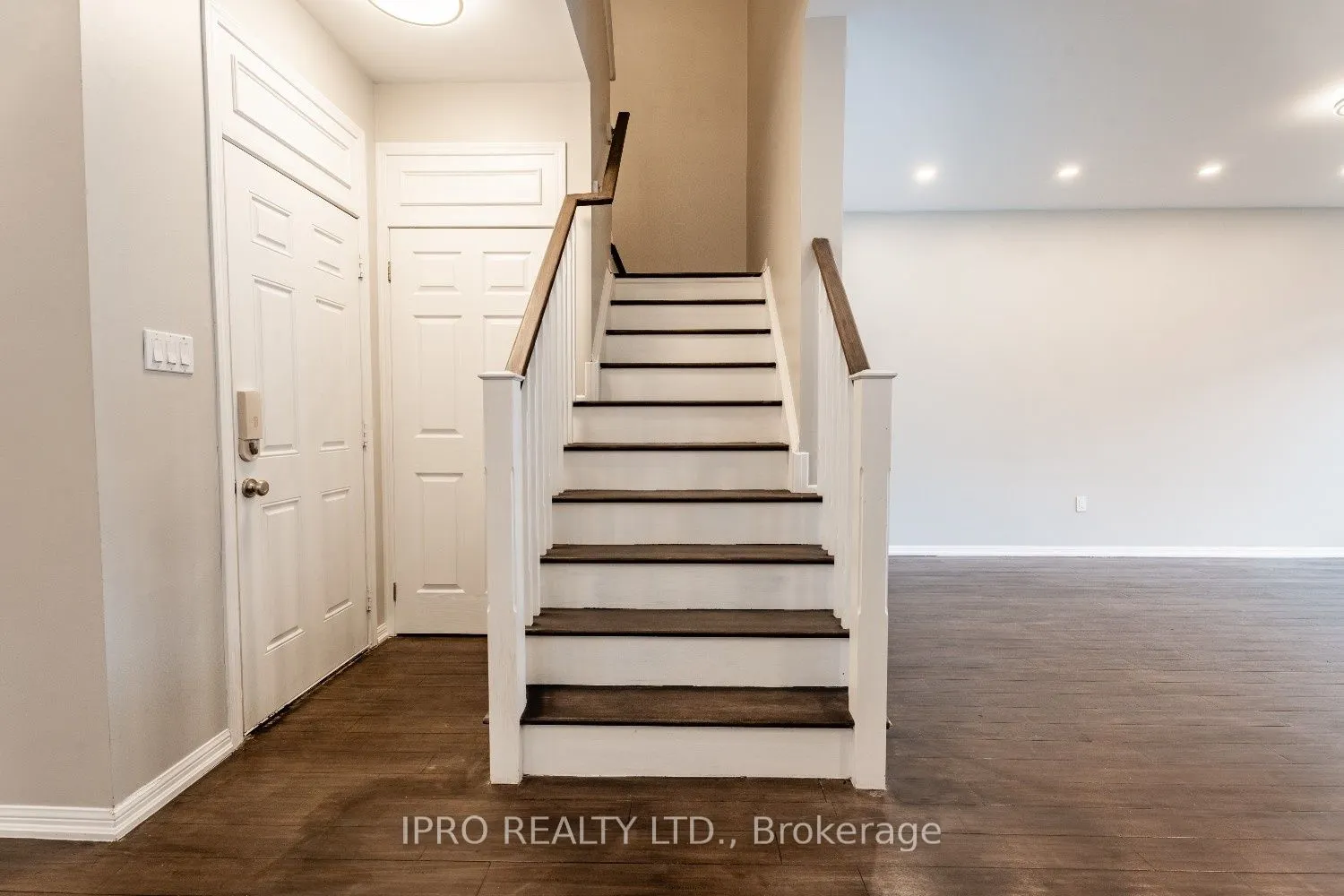 1136 Solomon Court