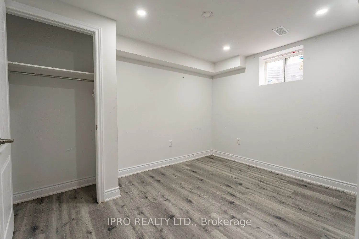 1136 Solomon Court