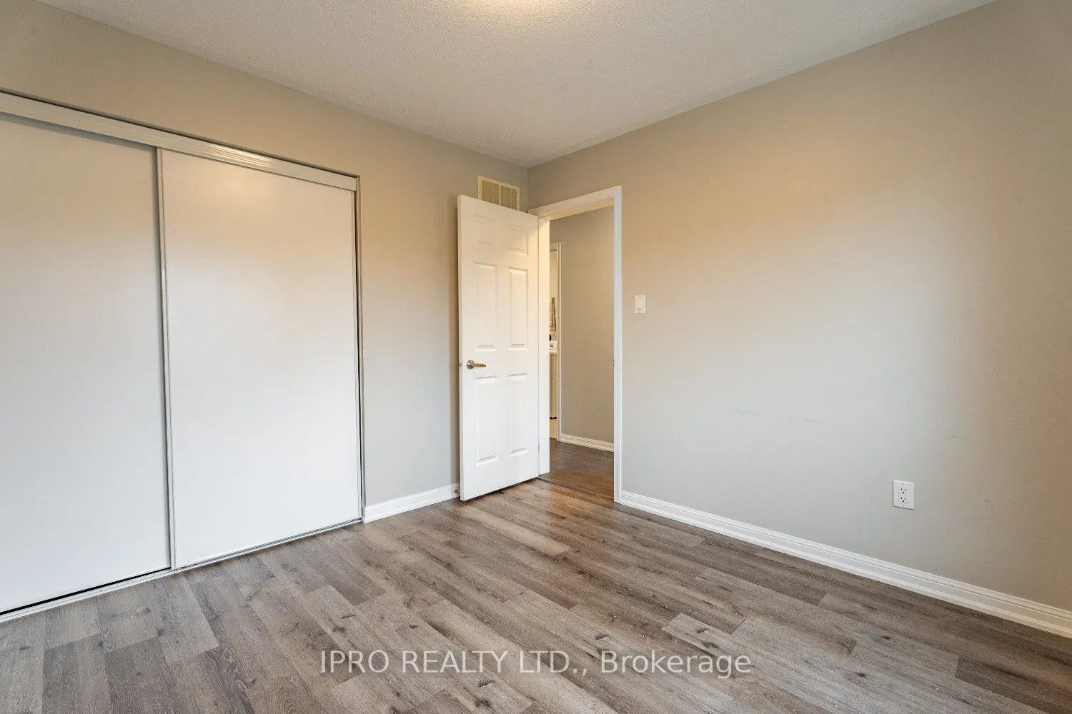 1136 Solomon Court