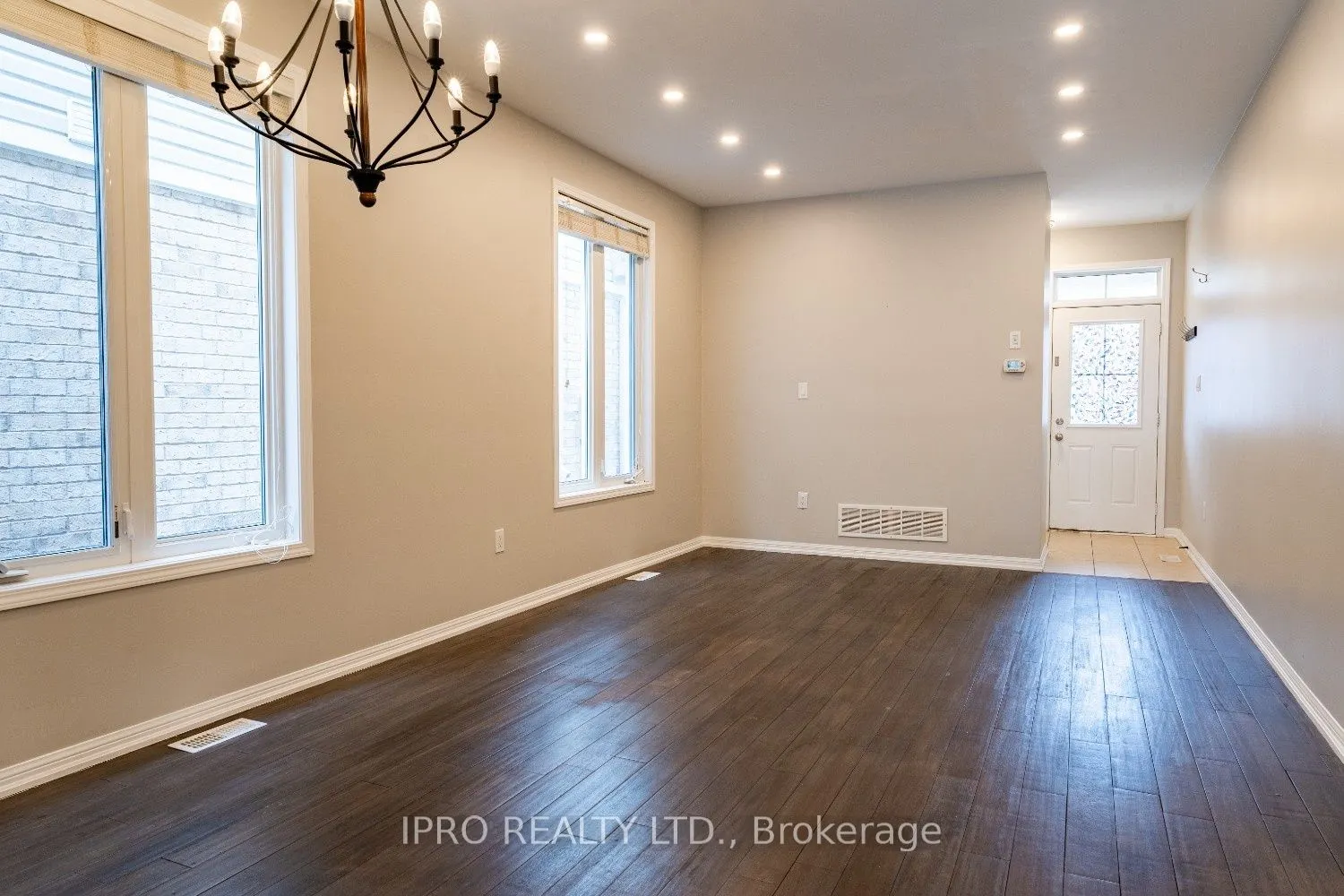 1136 Solomon Court