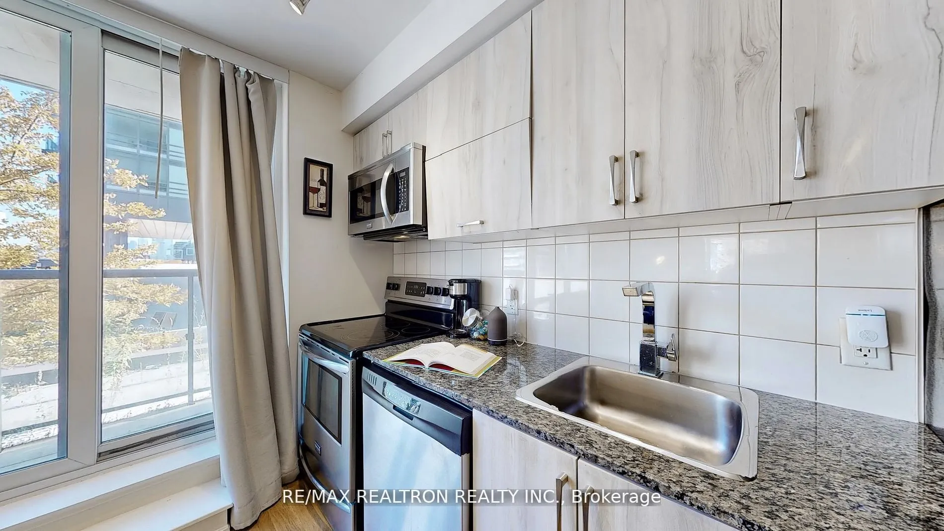 20 Joe Shuster Way, #202