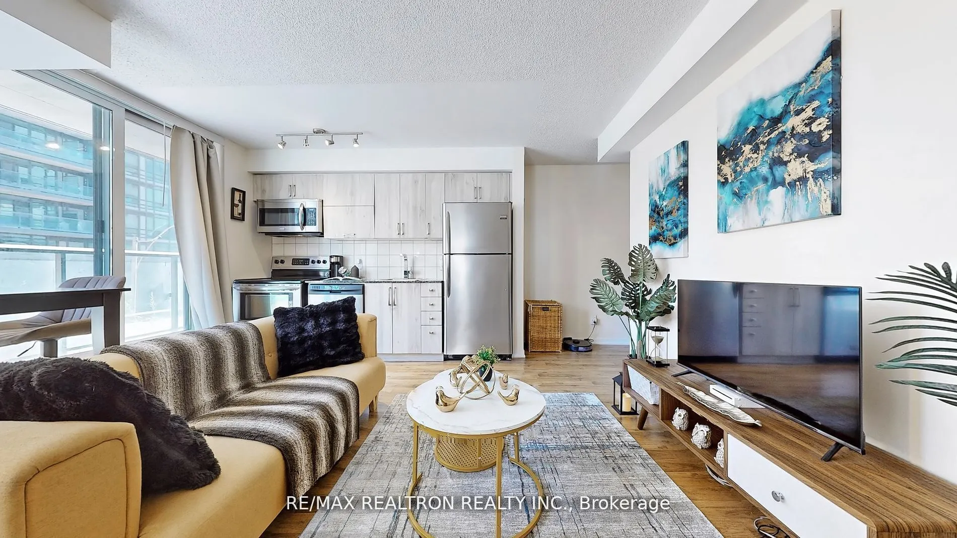 20 Joe Shuster Way, #202