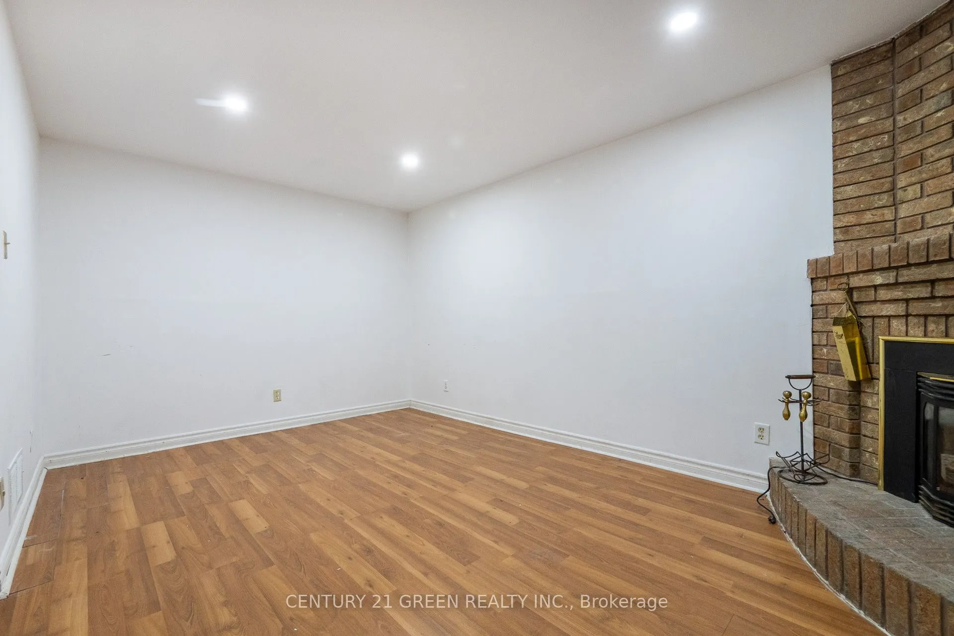 338 Hillside Drive