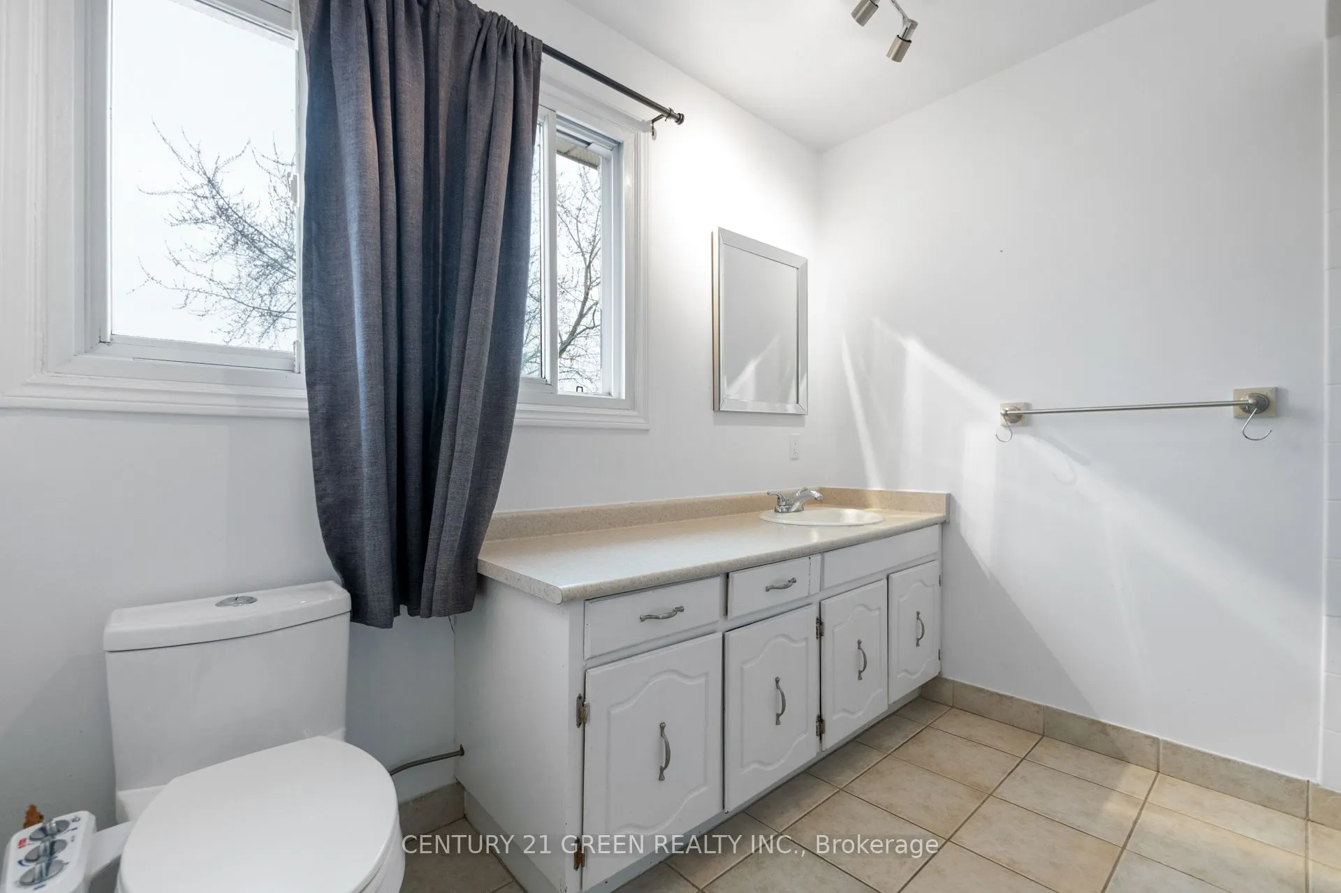 338 Hillside Drive