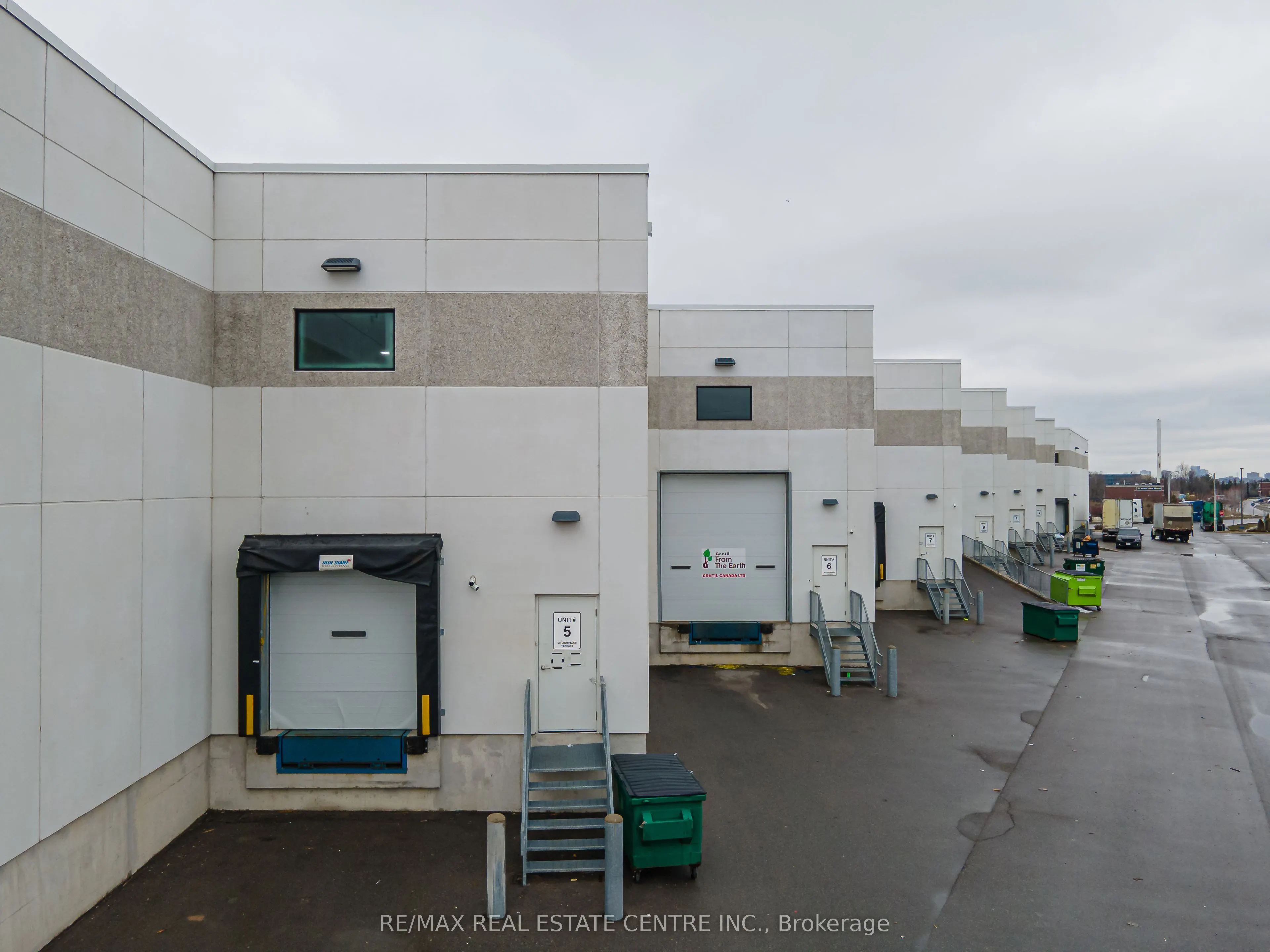 20 Lightbeam Terrace, #B5