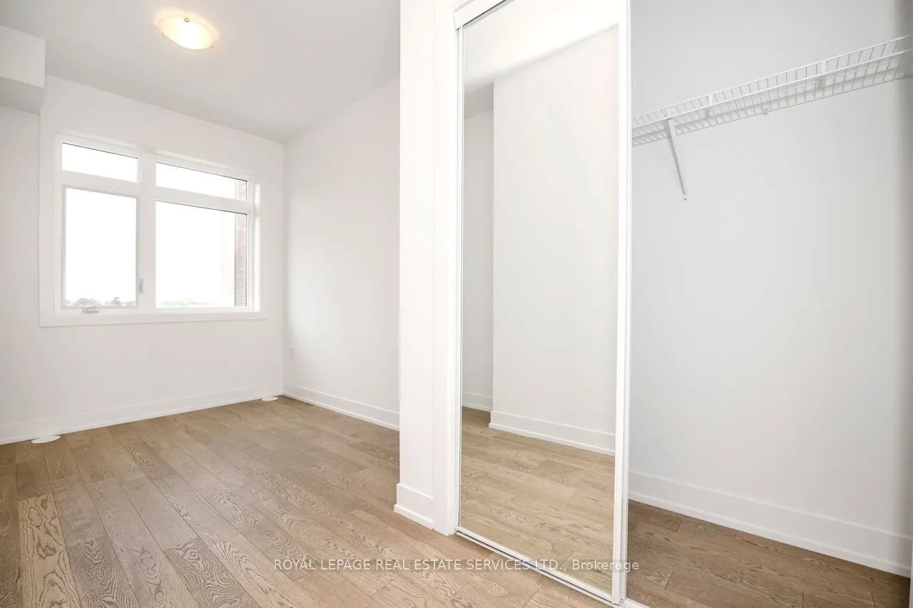 1075 Douglas McCurdy Common #251