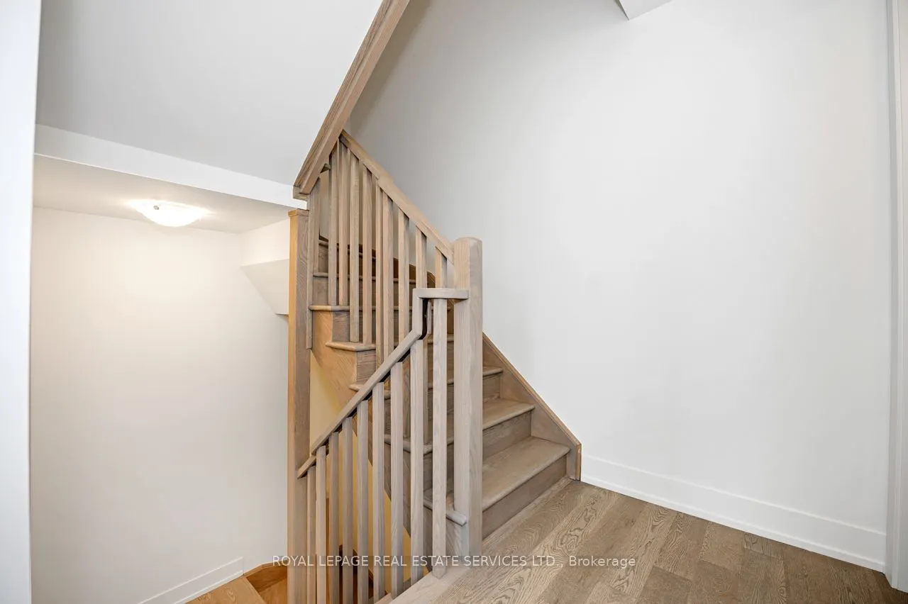 1075 Douglas McCurdy Common #251