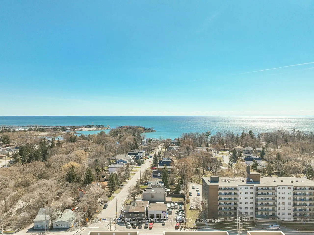1075 Douglas McCurdy Common #251