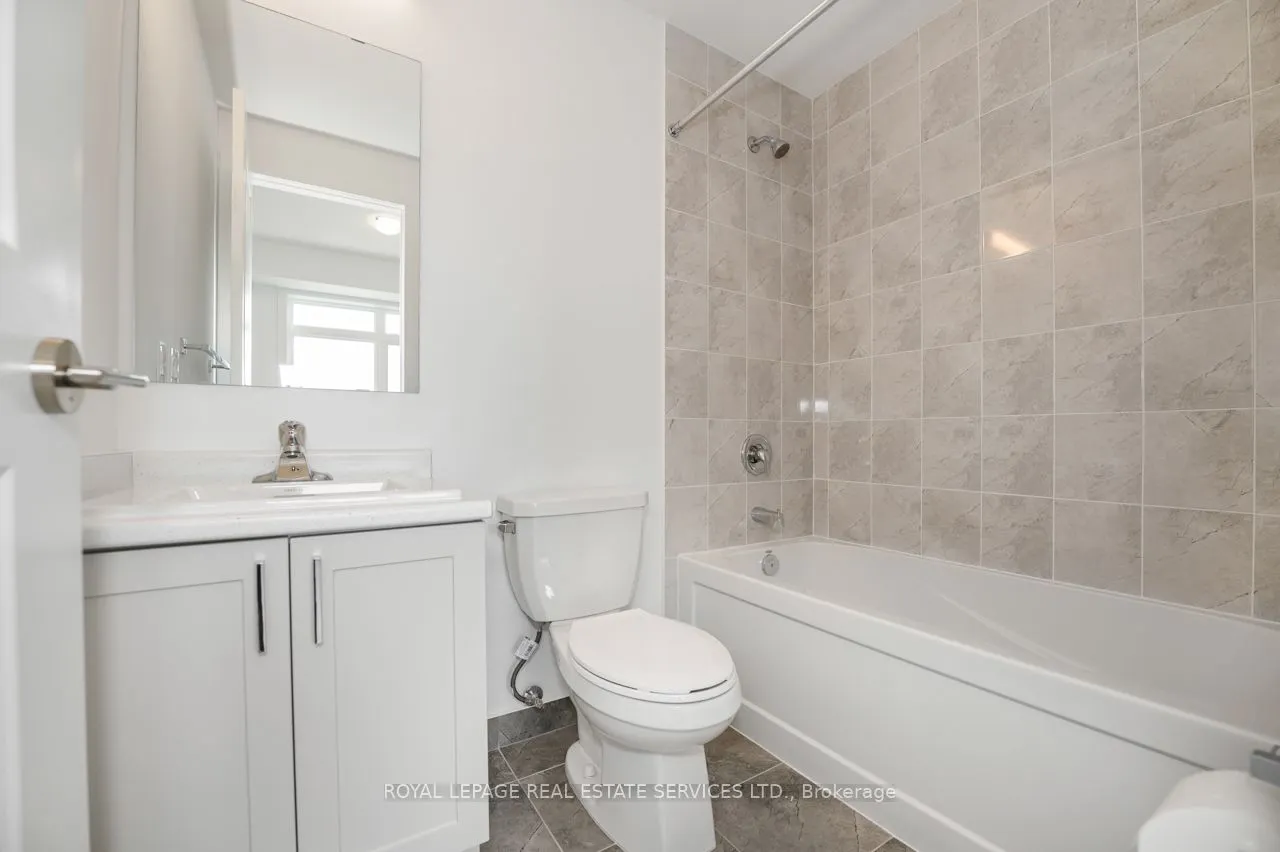 1075 Douglas McCurdy Common #251