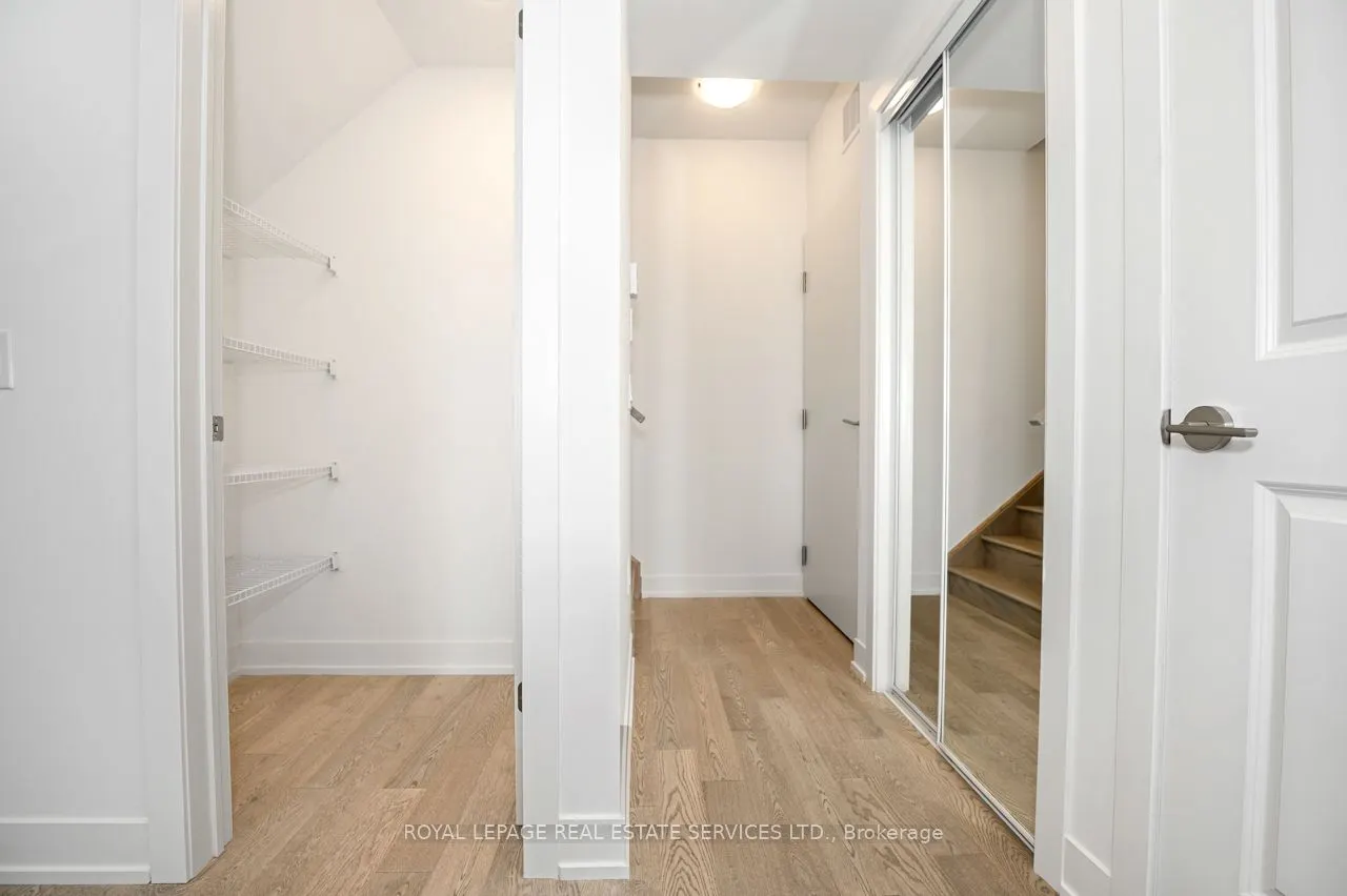1075 Douglas McCurdy Common #251