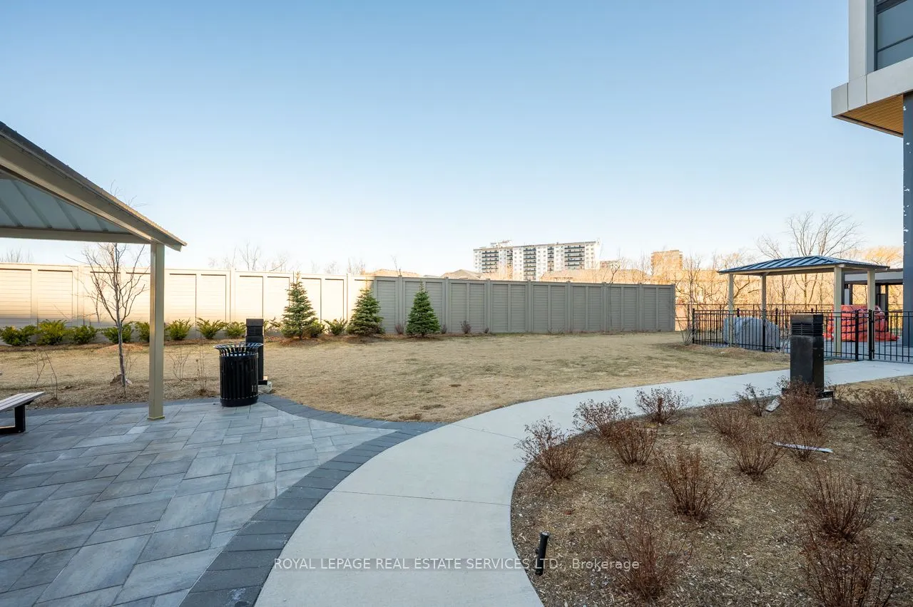 1075 Douglas McCurdy Common #251