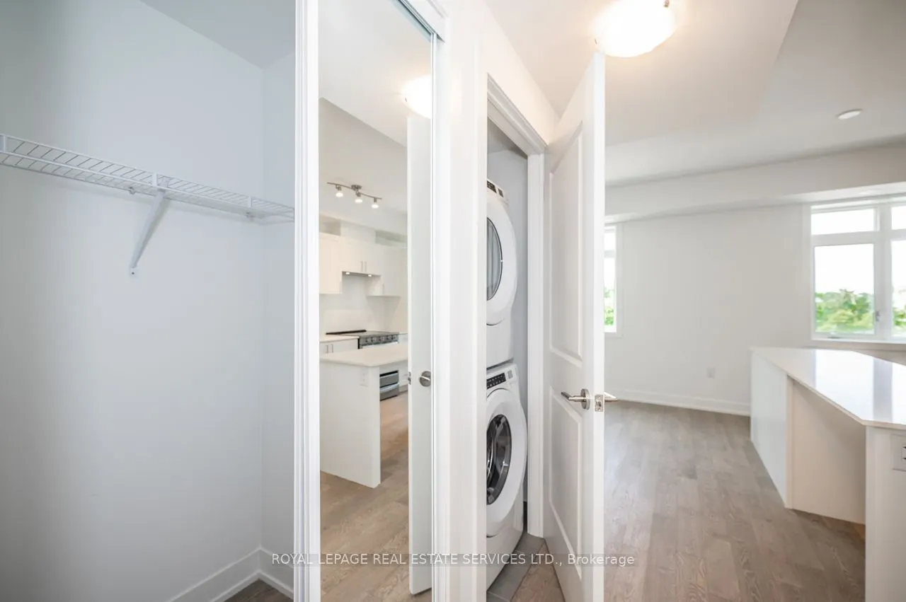 1075 Douglas McCurdy Common #251