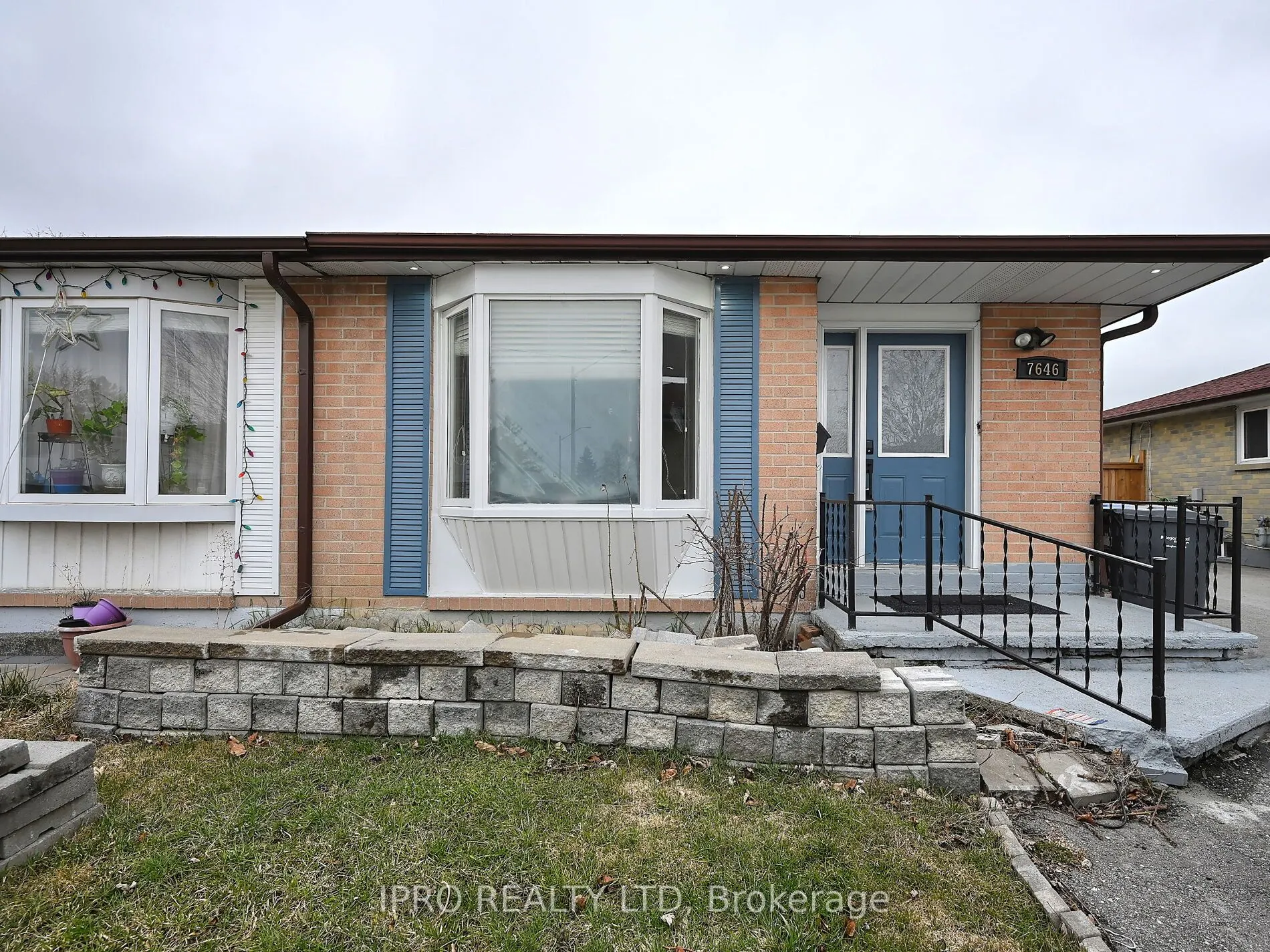 7646 Priory Crescent