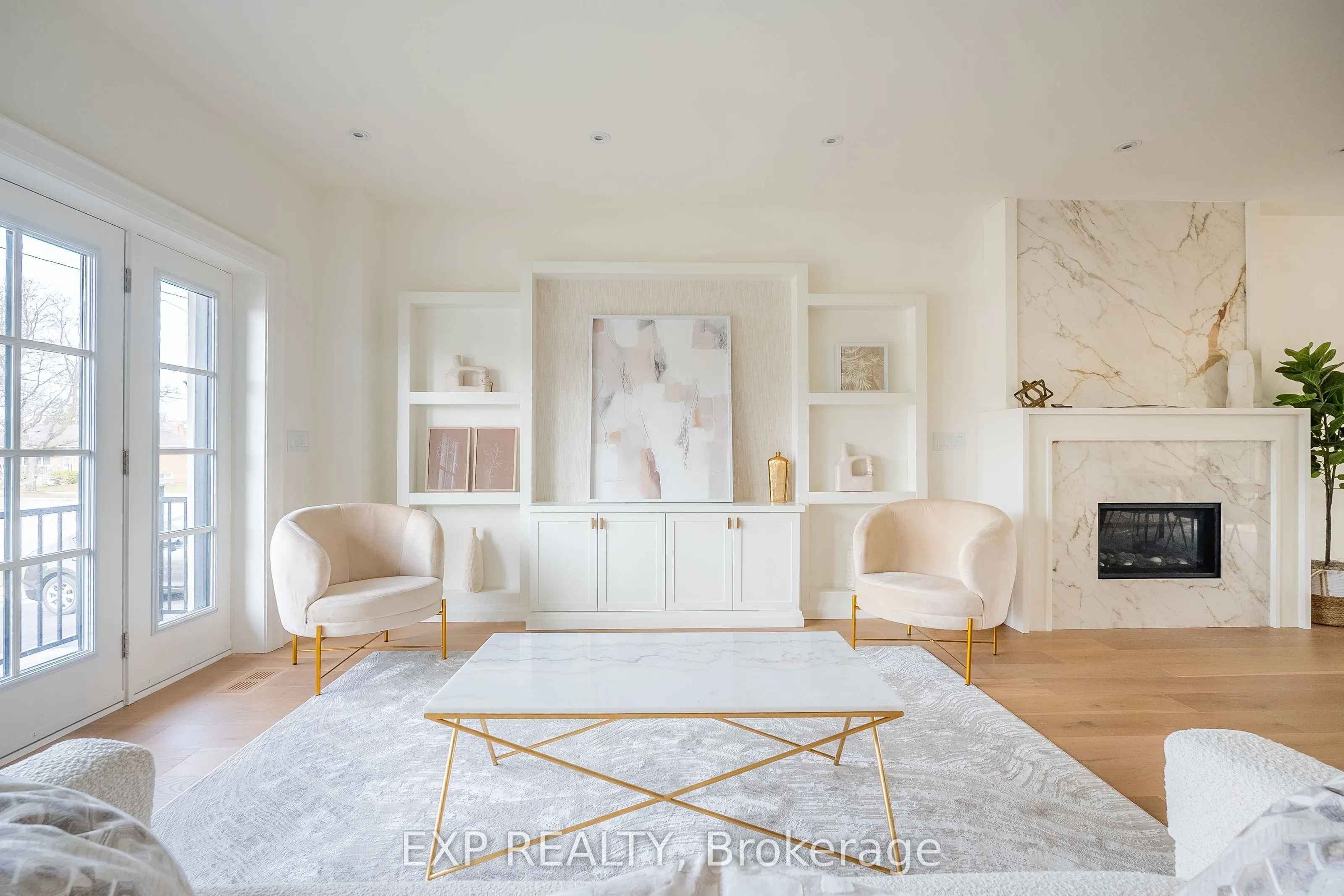 371 Rathburn Road