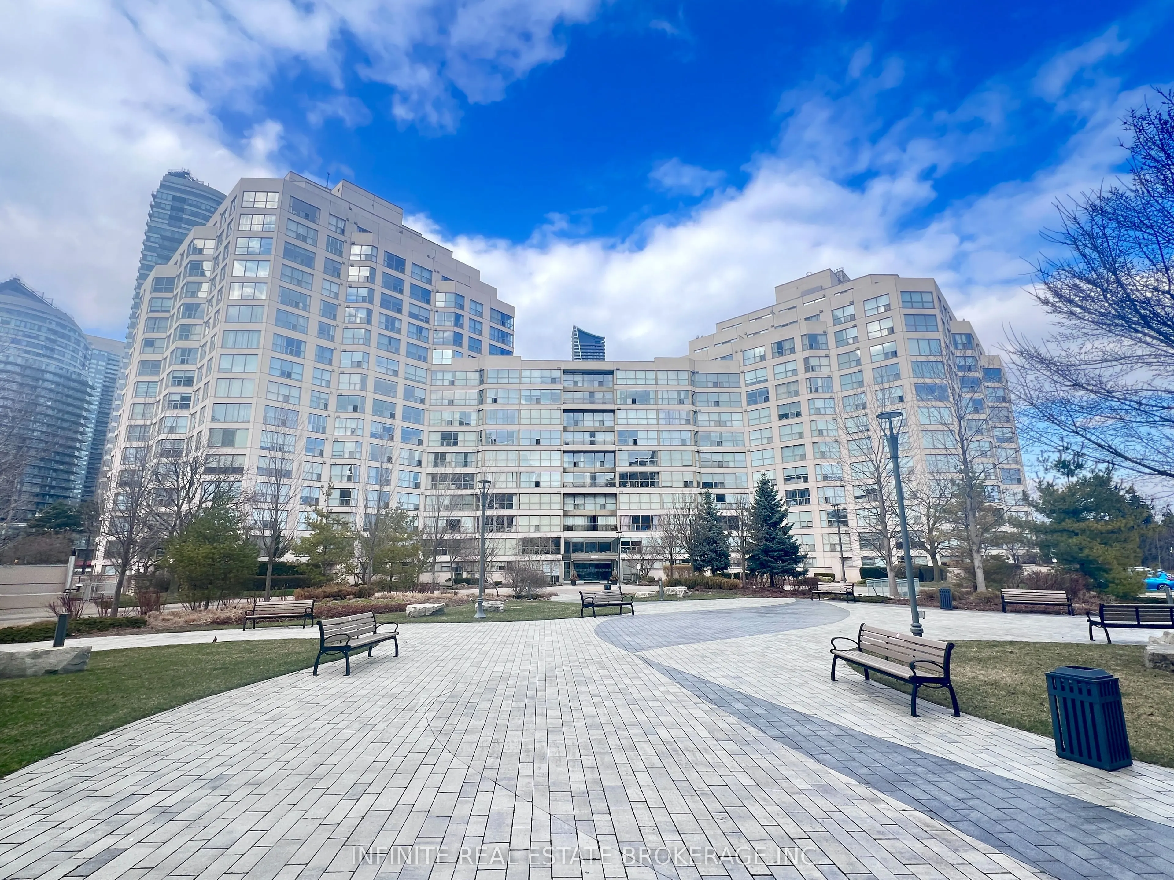 2261 Lakeshore Boulevard W, #SP09